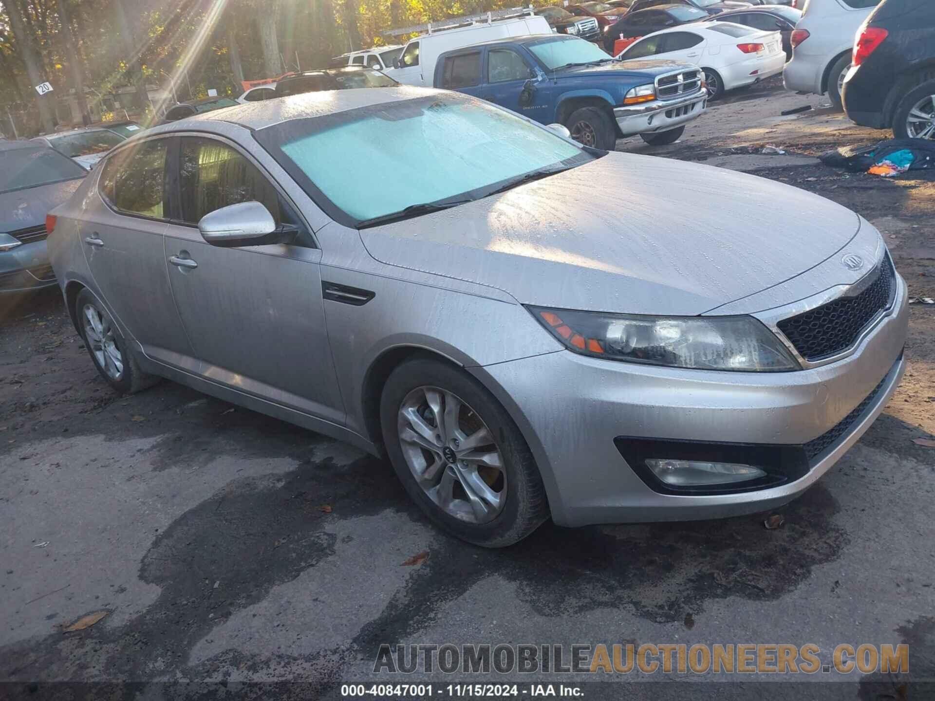 KNAGN4A73B5045925 KIA OPTIMA 2011