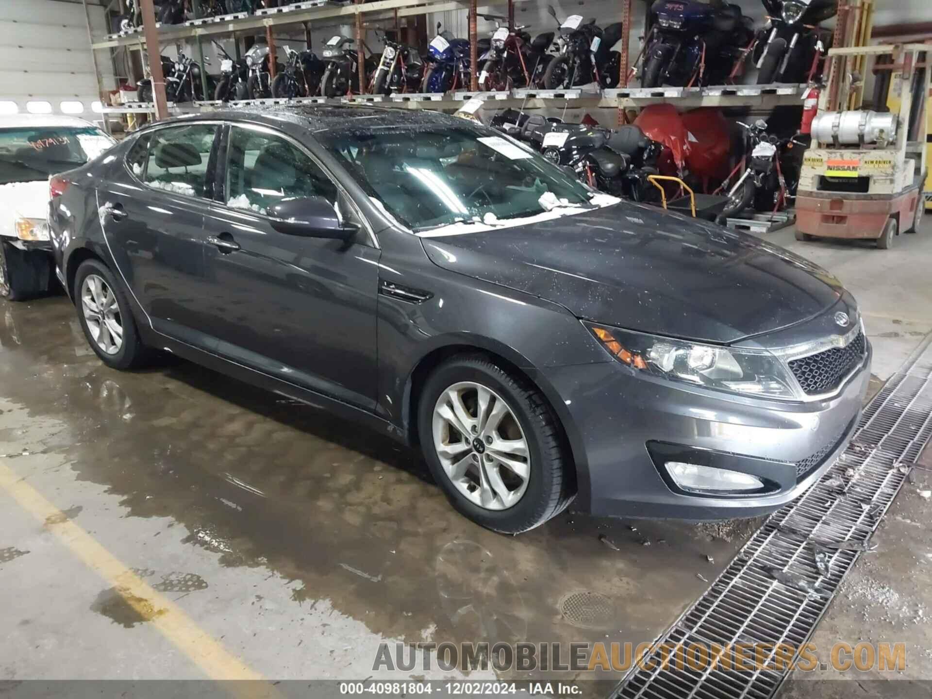 KNAGN4A79B5111409 KIA OPTIMA 2011