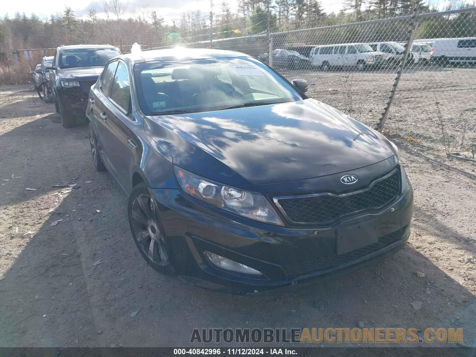 KNAGR4A60B5135528 KIA OPTIMA 2011