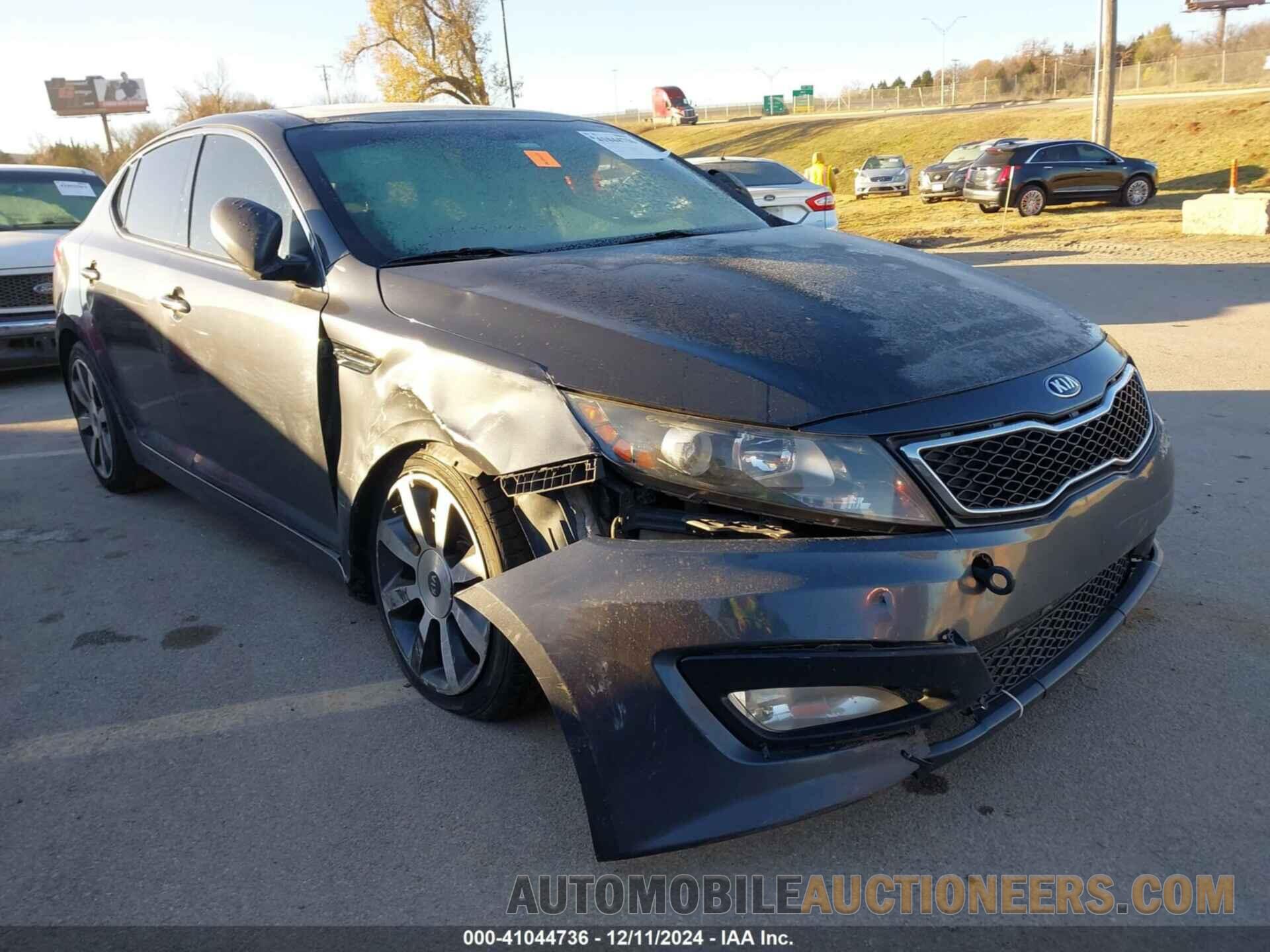 KNAGR4A68B5113017 KIA OPTIMA 2011