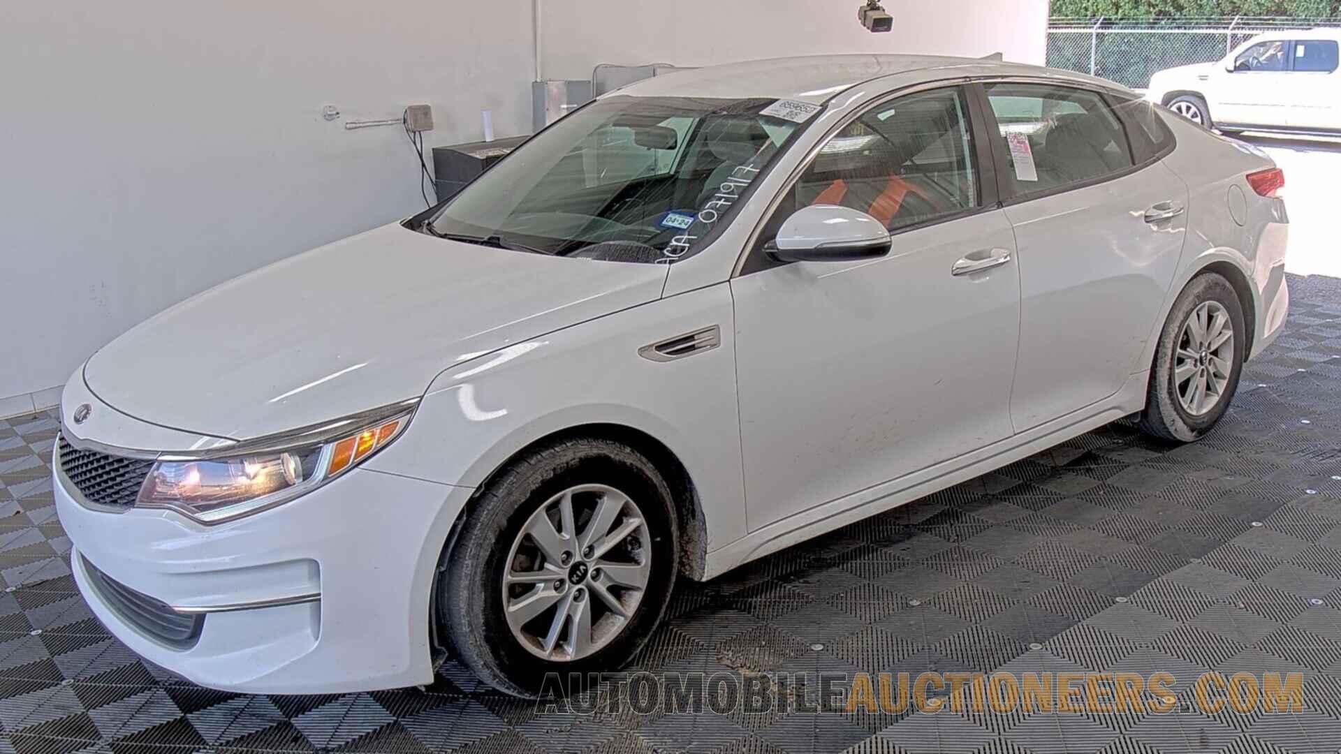 KNAGT4L33G5071917 Kia Optima 2016