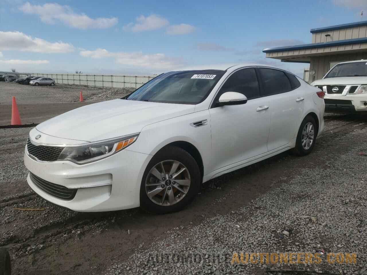 KNAGT4L37J5216433 KIA OPTIMA 2018