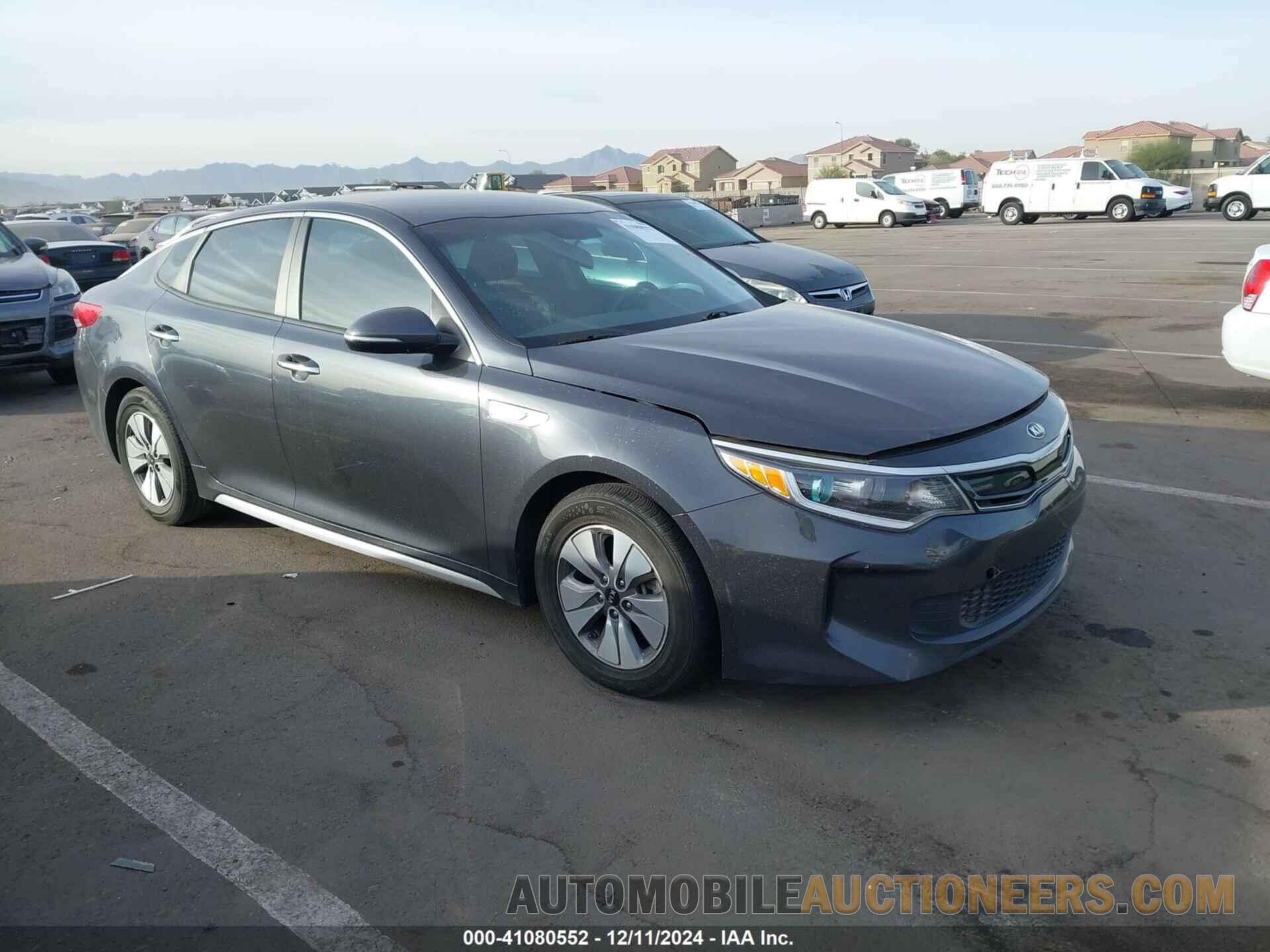 KNAGT4LC3H5007801 KIA OPTIMA HYBRID 2017