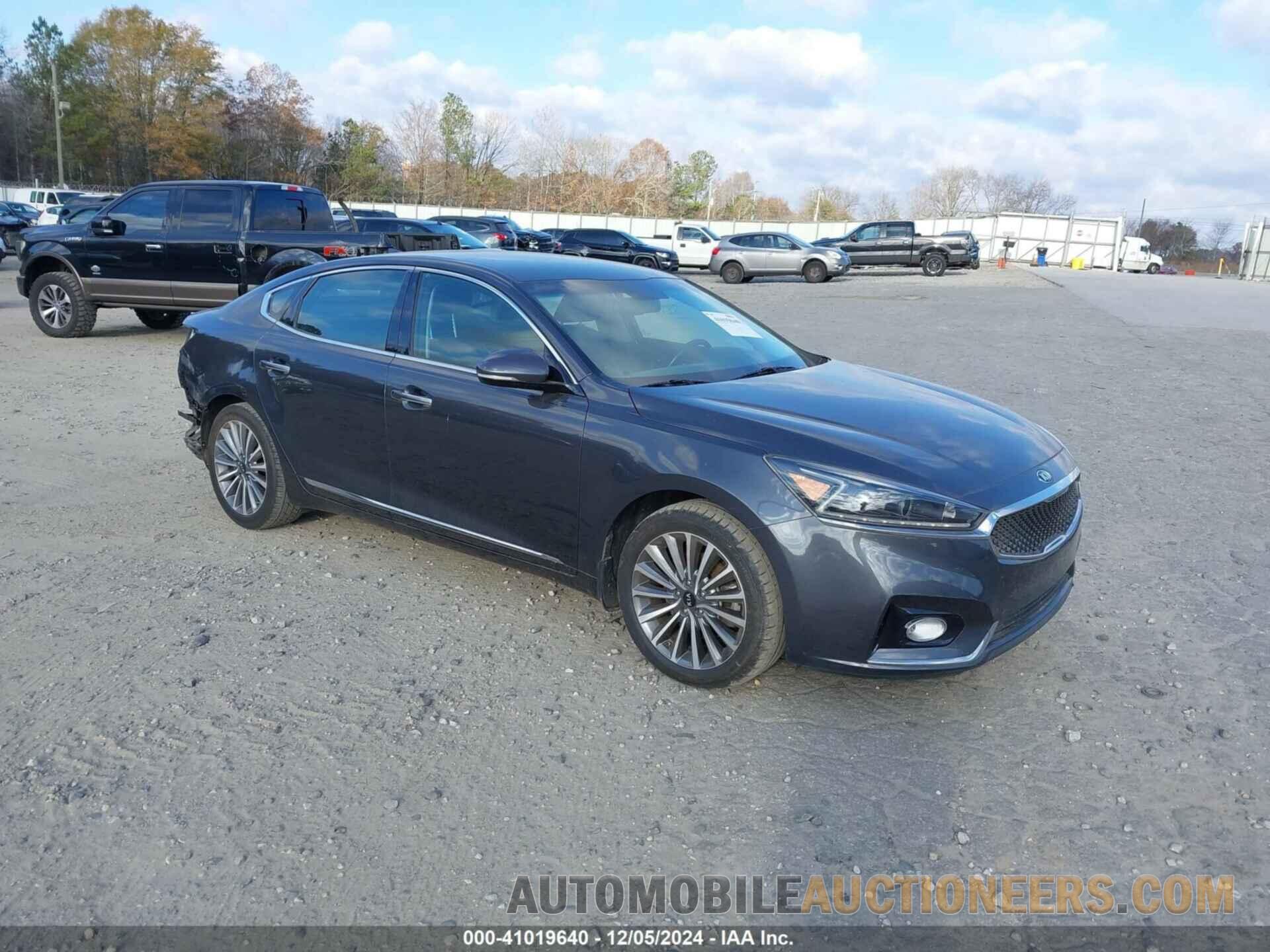 KNALB4J11H5048818 KIA CADENZA 2017