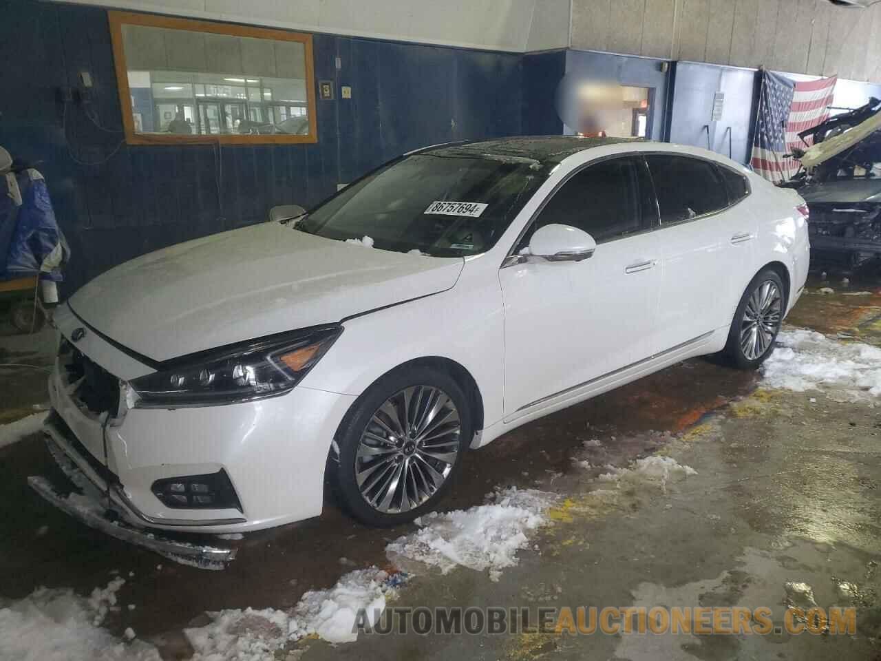 KNALC4J10J5096264 KIA CADENZA 2018