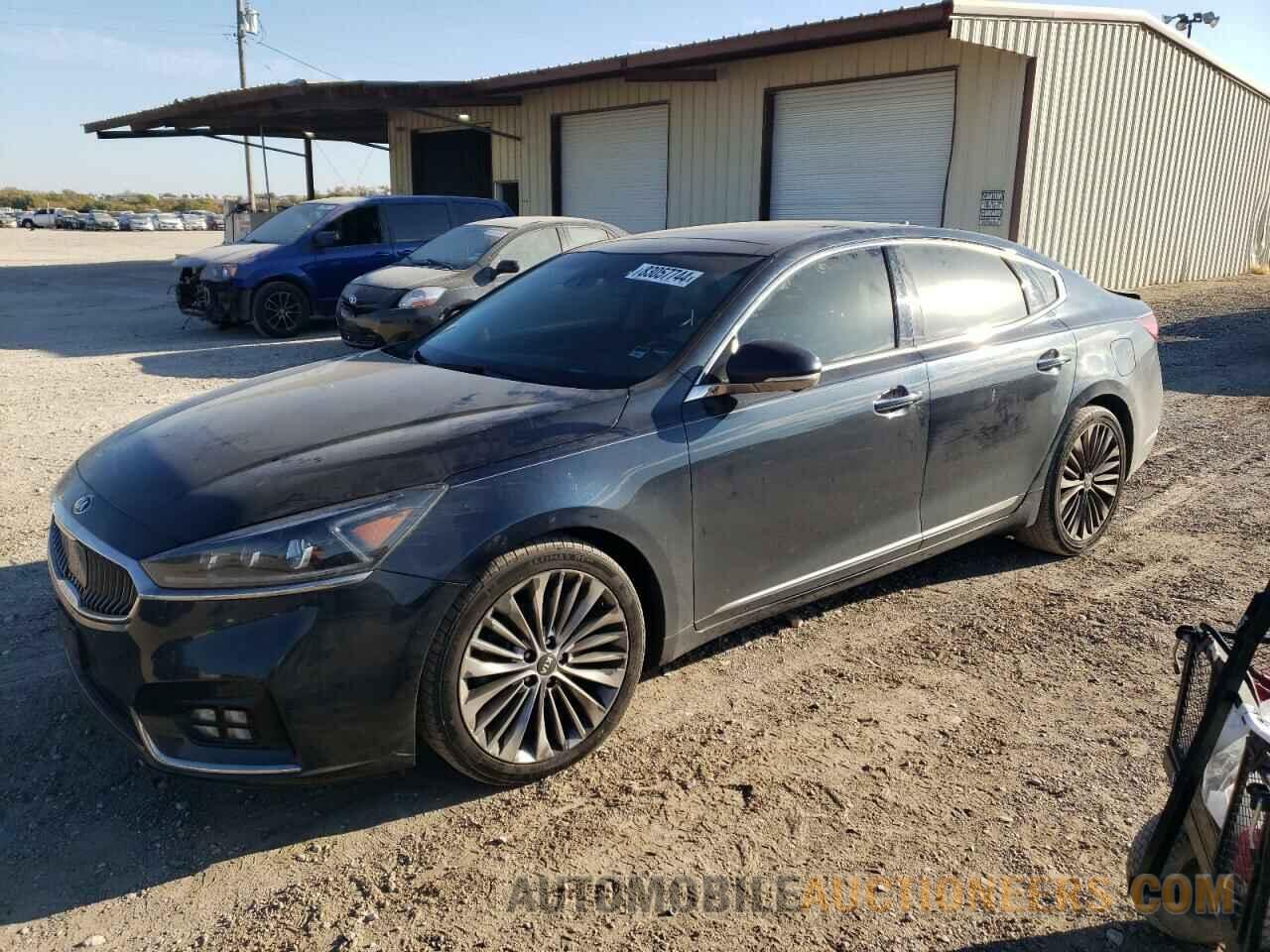 KNALC4J11H5067687 KIA CADENZA 2017