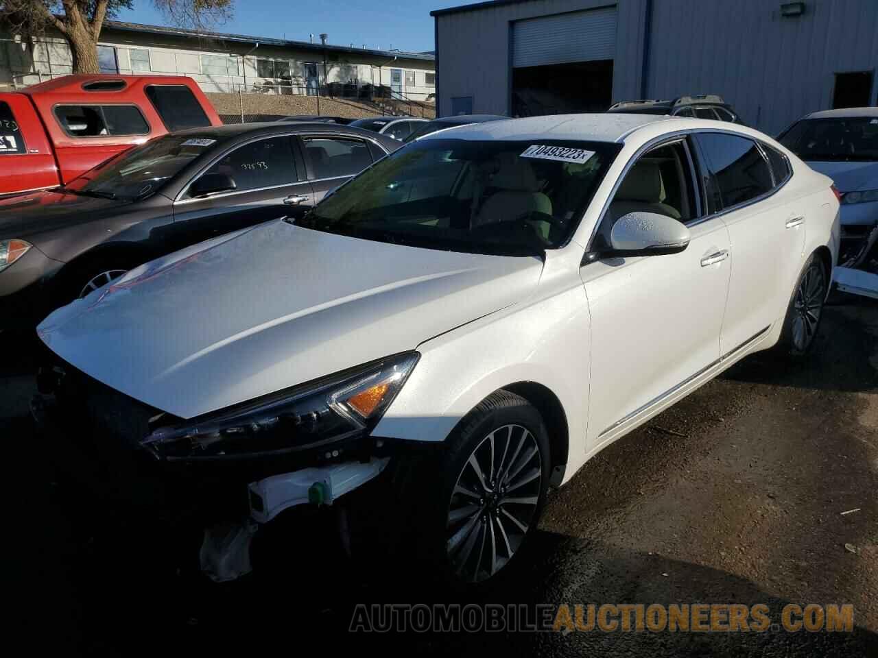 KNALC4J17J5104909 KIA CADENZA 2018