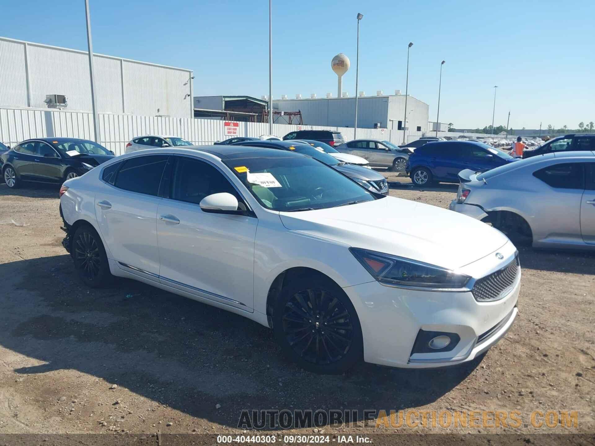 KNALC4J18H5083904 KIA CADENZA 2017