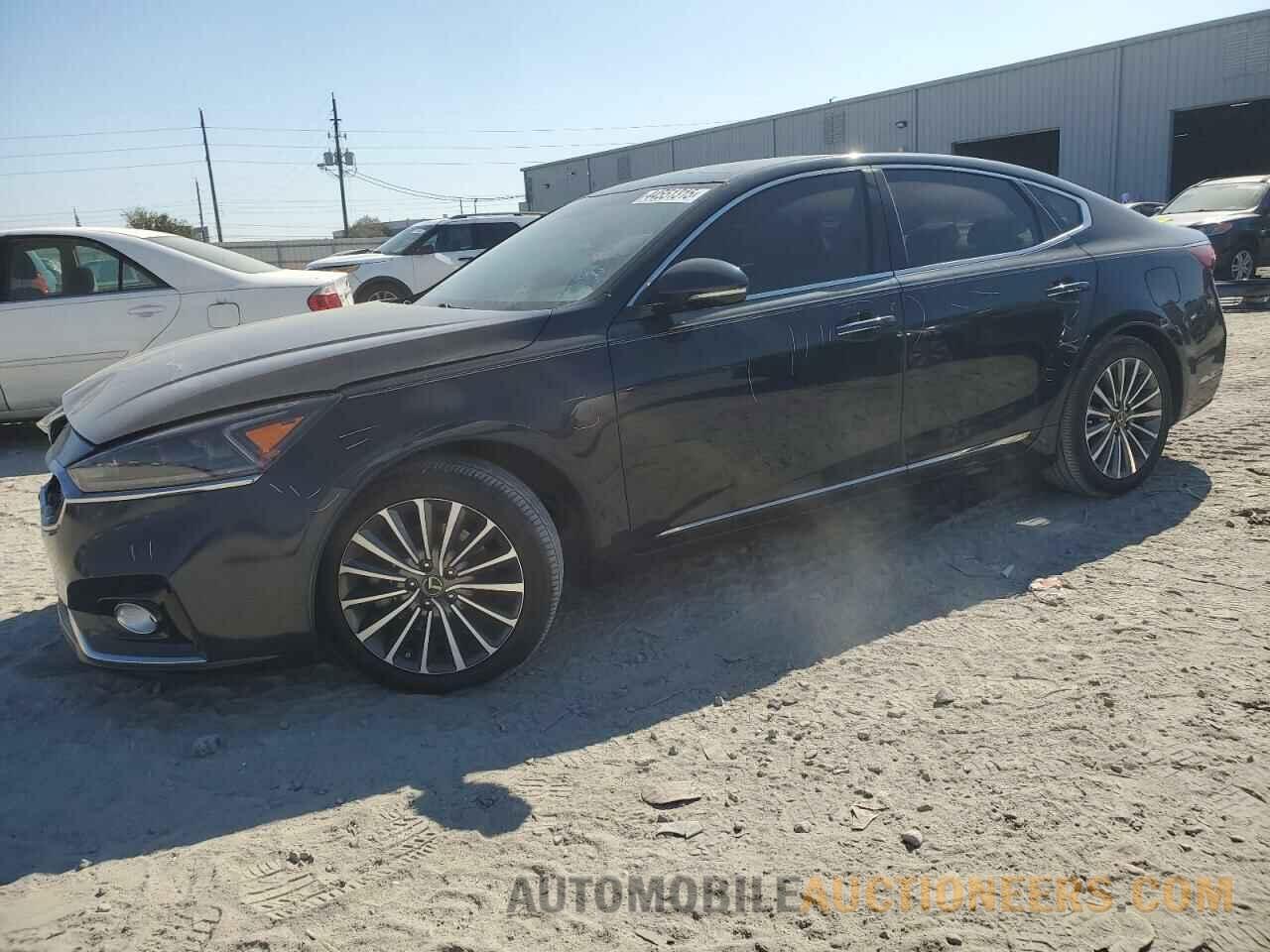 KNALC4J18H5090772 KIA CADENZA 2017