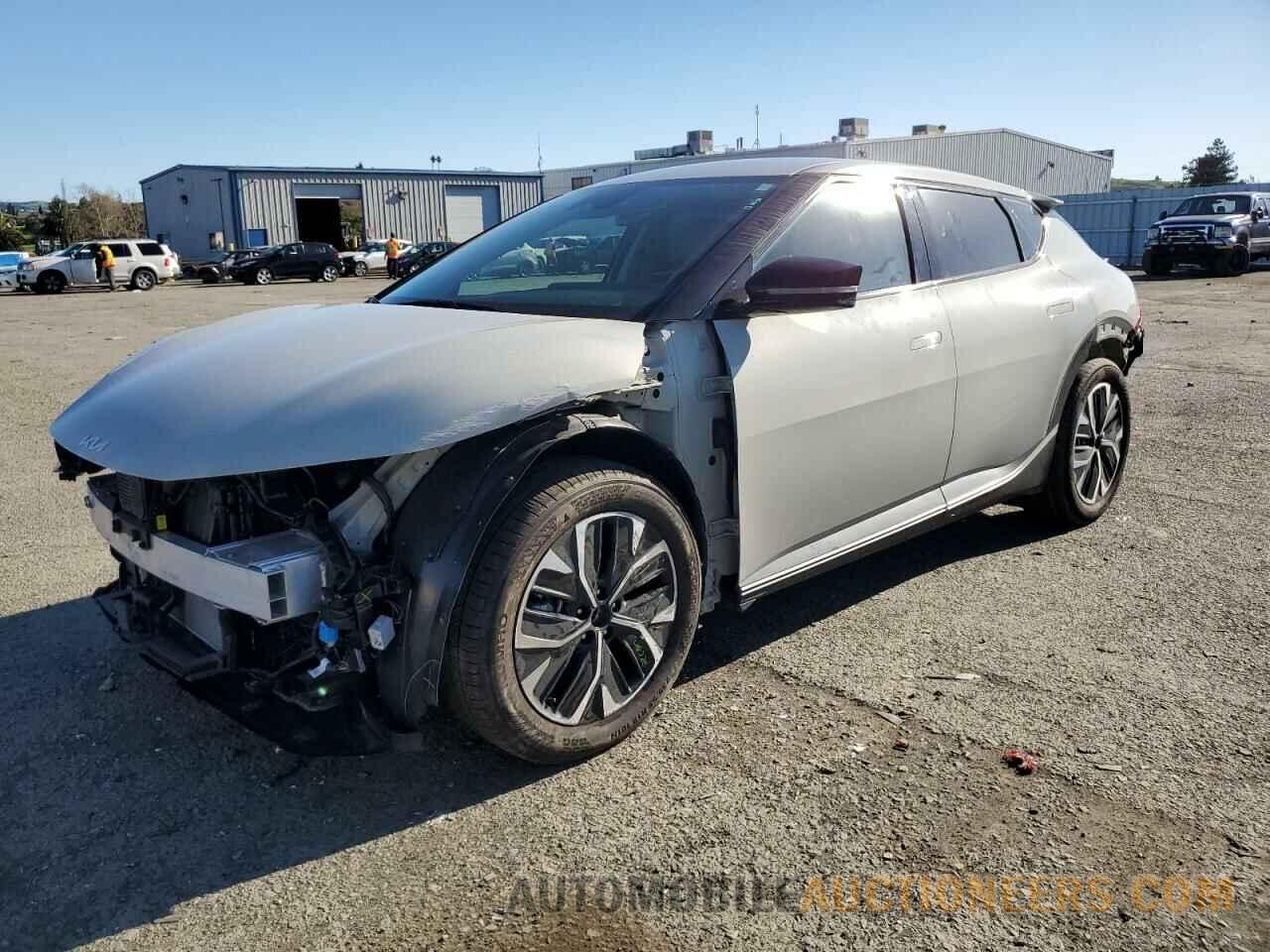 KNDC34LA4N5042620 KIA EV6 LIGHT 2022