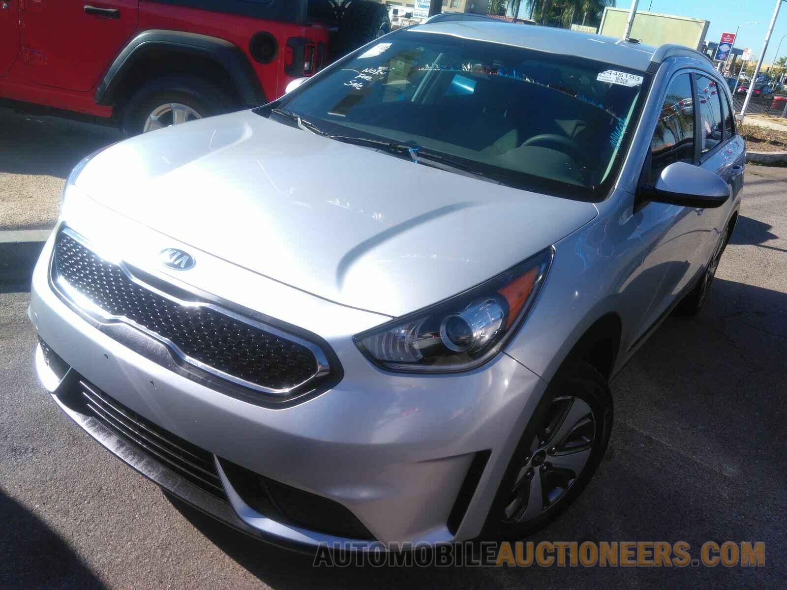 KNDCB3LC2J5209985 Kia Niro 2018