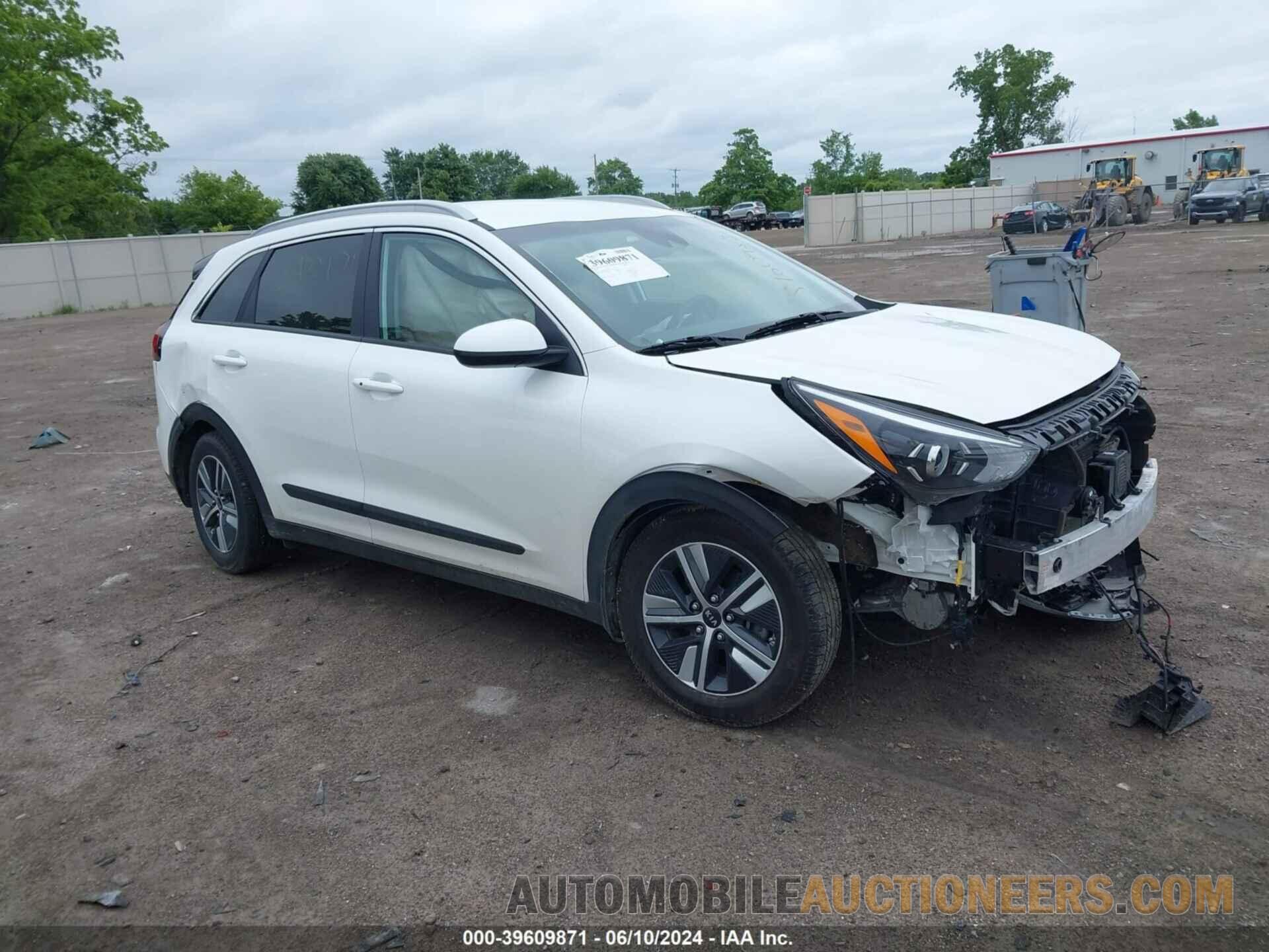 KNDCB3LC3M5471275 KIA NIRO 2021