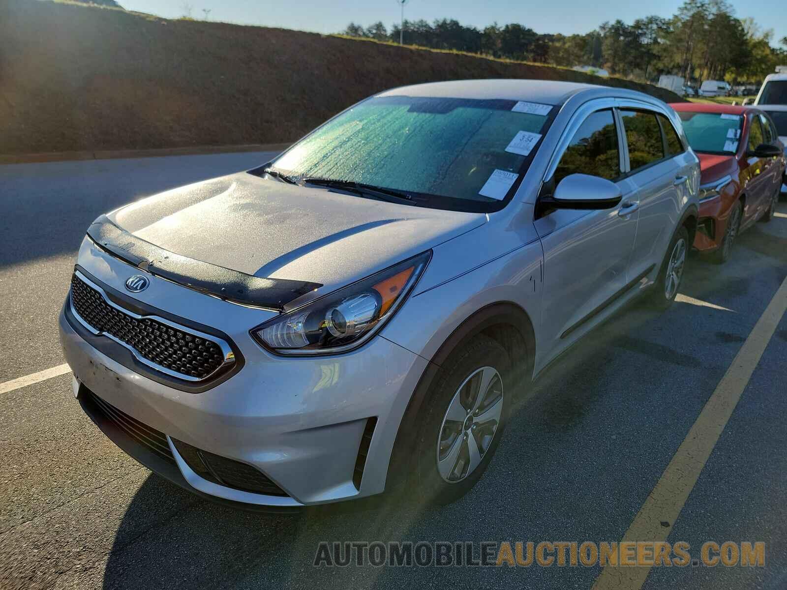 KNDCB3LC4J5121746 Kia Niro 2018