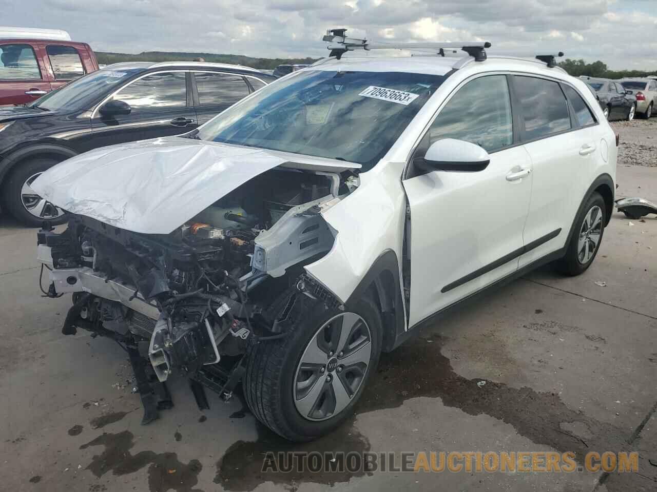 KNDCB3LC5J5163696 KIA NIRO 2018