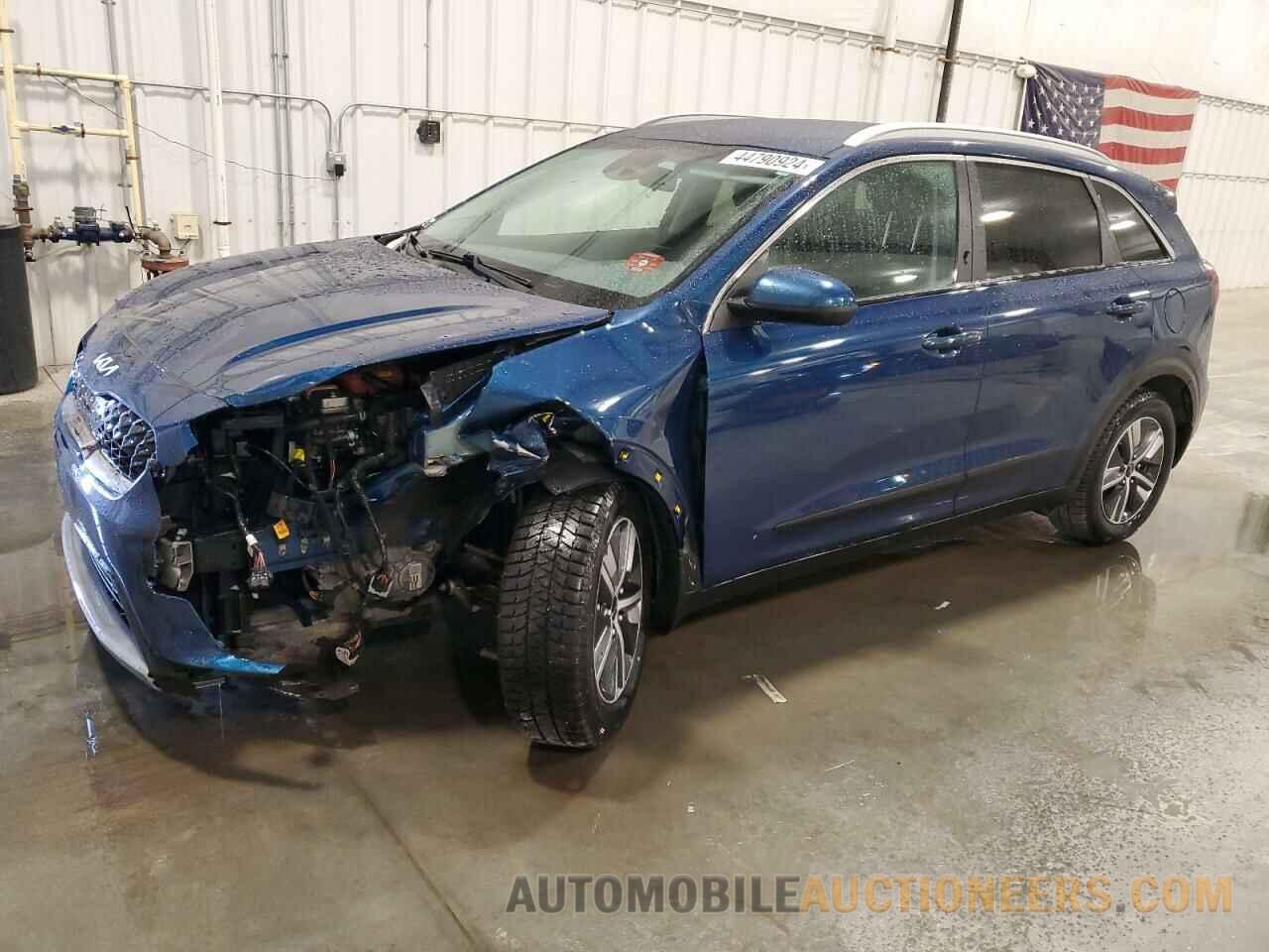 KNDCB3LC6N5516002 KIA NIRO 2022