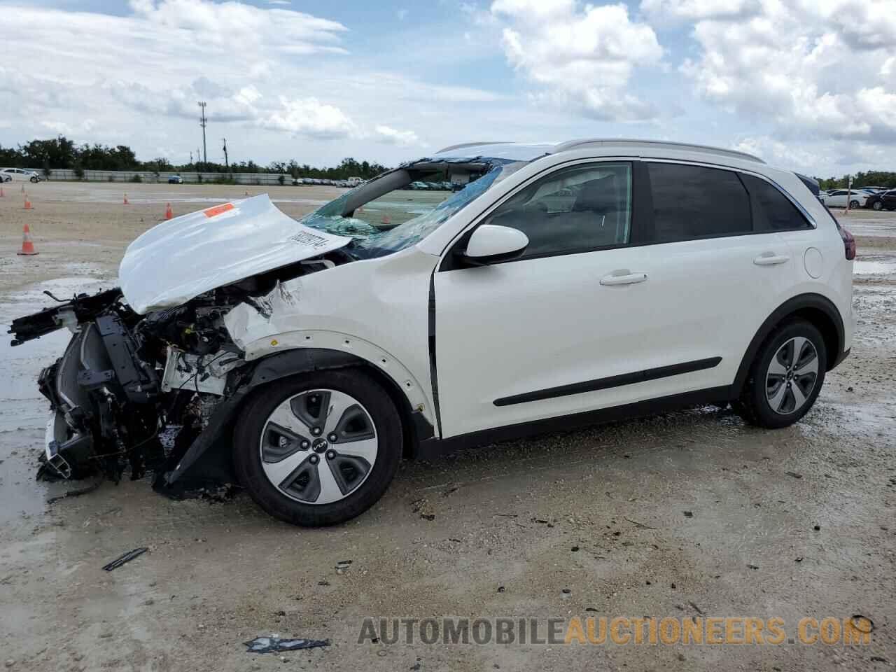 KNDCB3LC6N5520955 KIA NIRO 2022