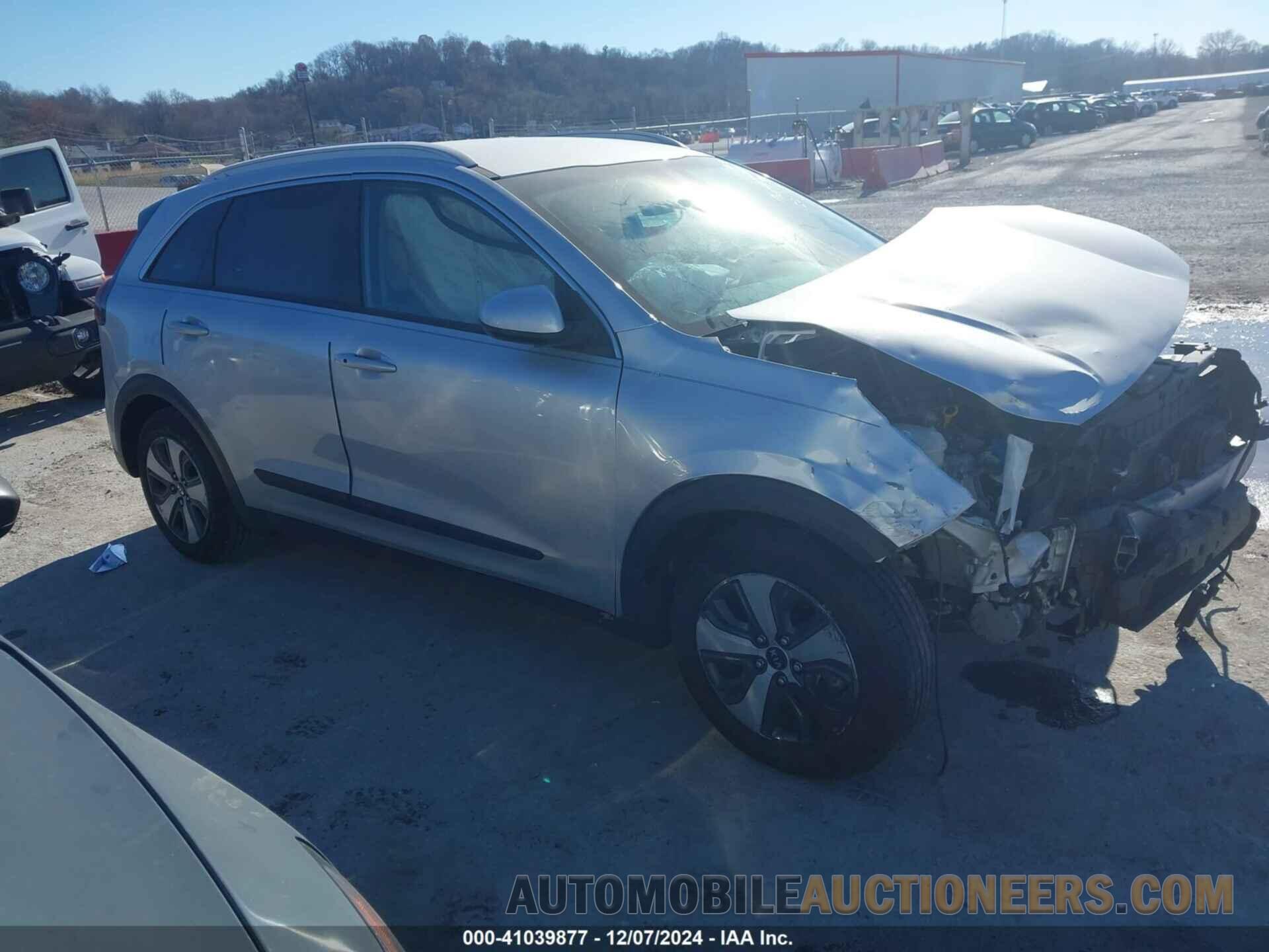 KNDCB3LC7H5084038 KIA NIRO 2017