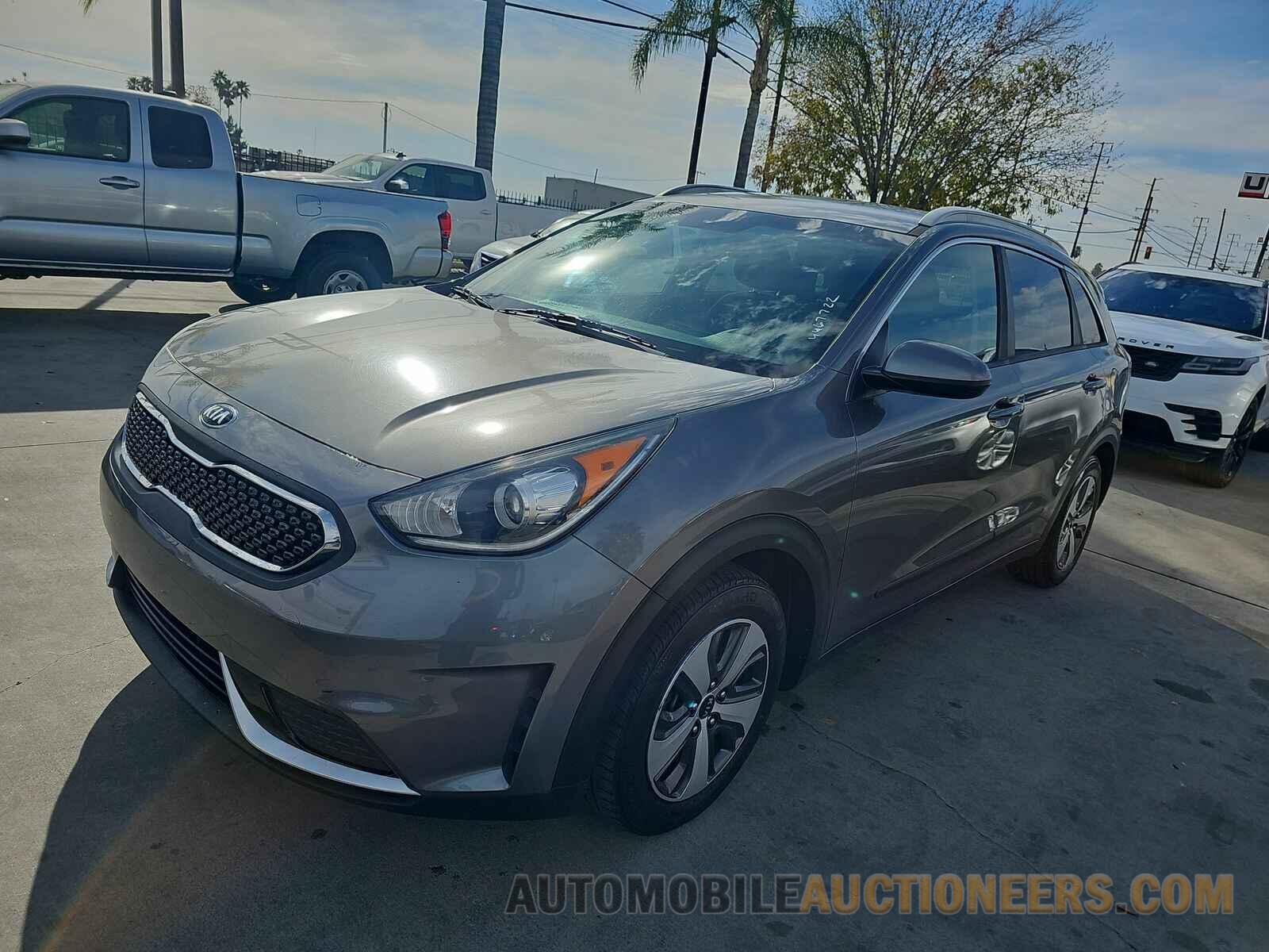 KNDCB3LC8H5045880 Kia Niro 2017