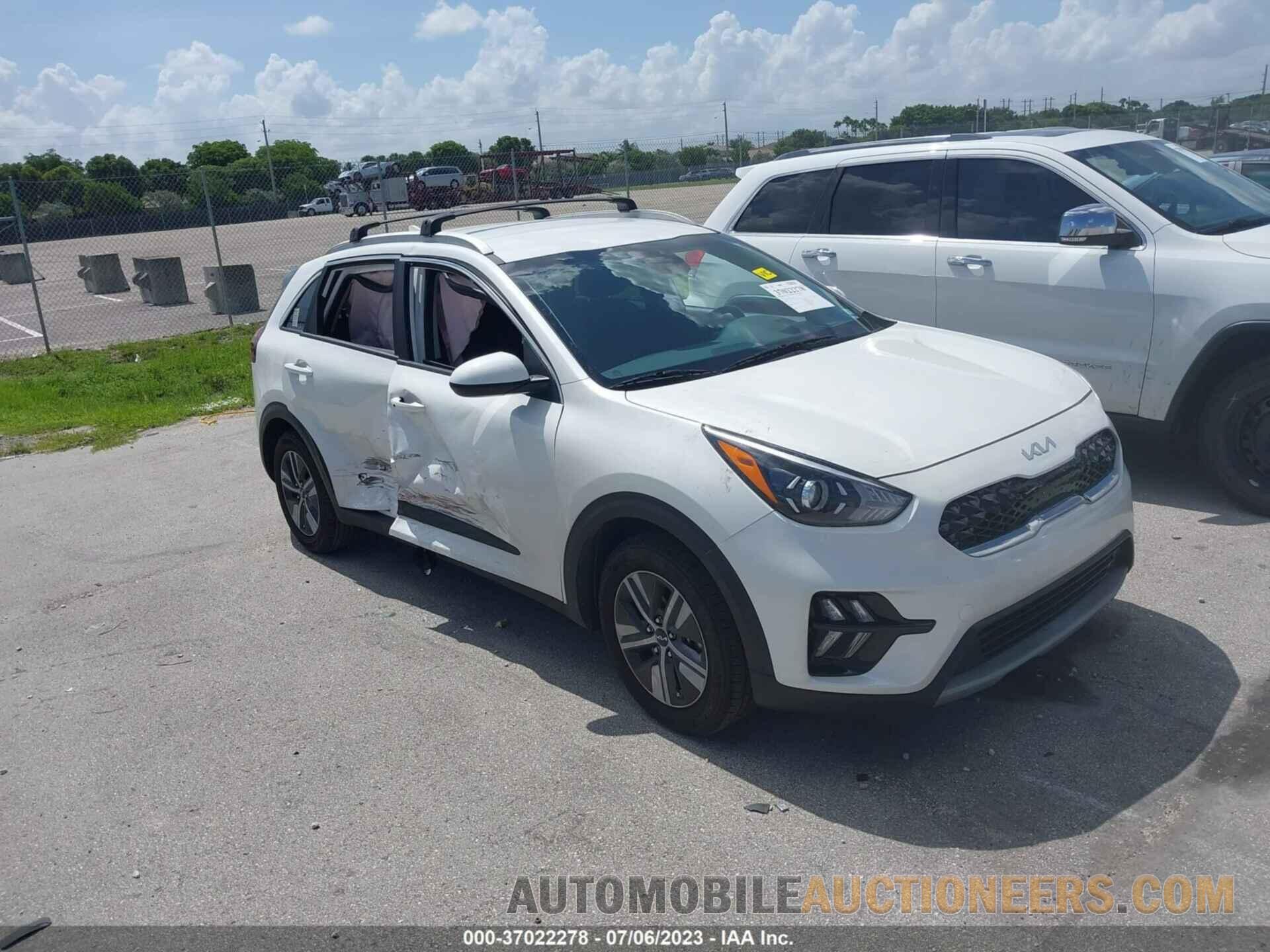 KNDCB3LC9N5504670 KIA NIRO 2022