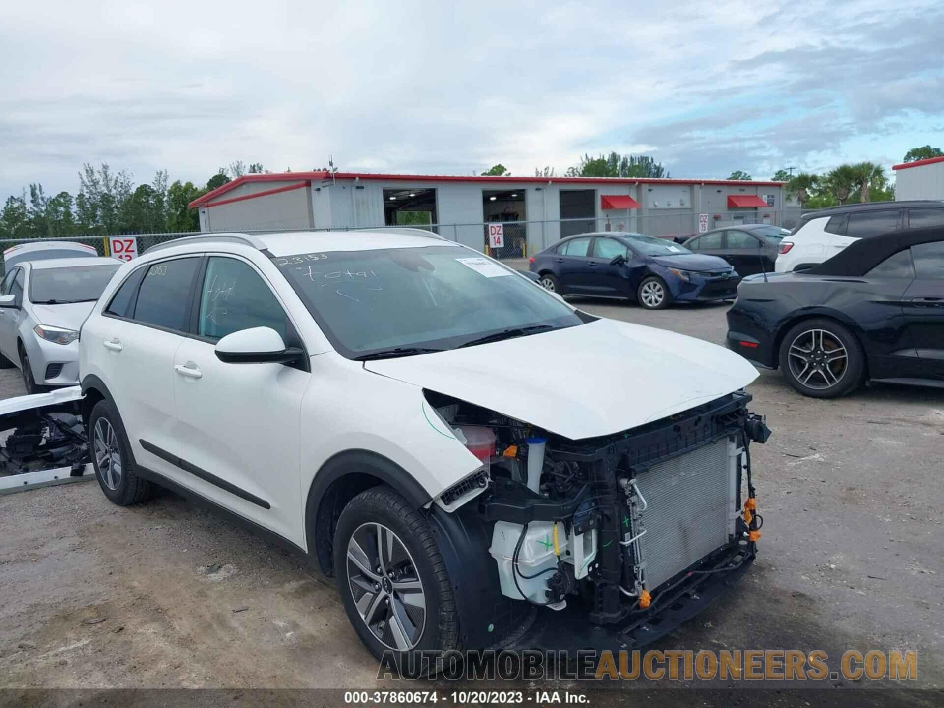 KNDCB3LCXN5500630 KIA NIRO 2022