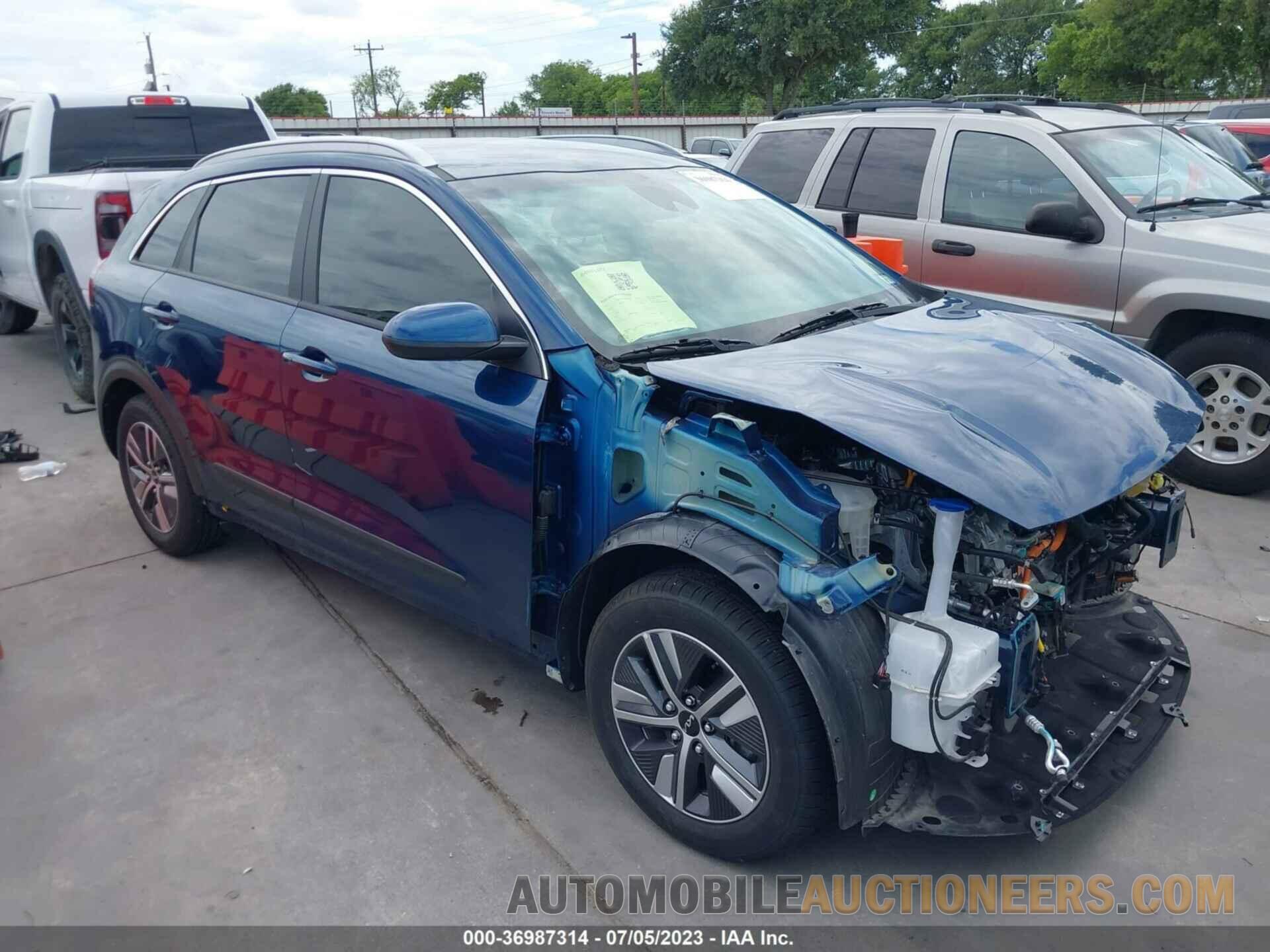 KNDCB3LCXN5505925 KIA NIRO 2022