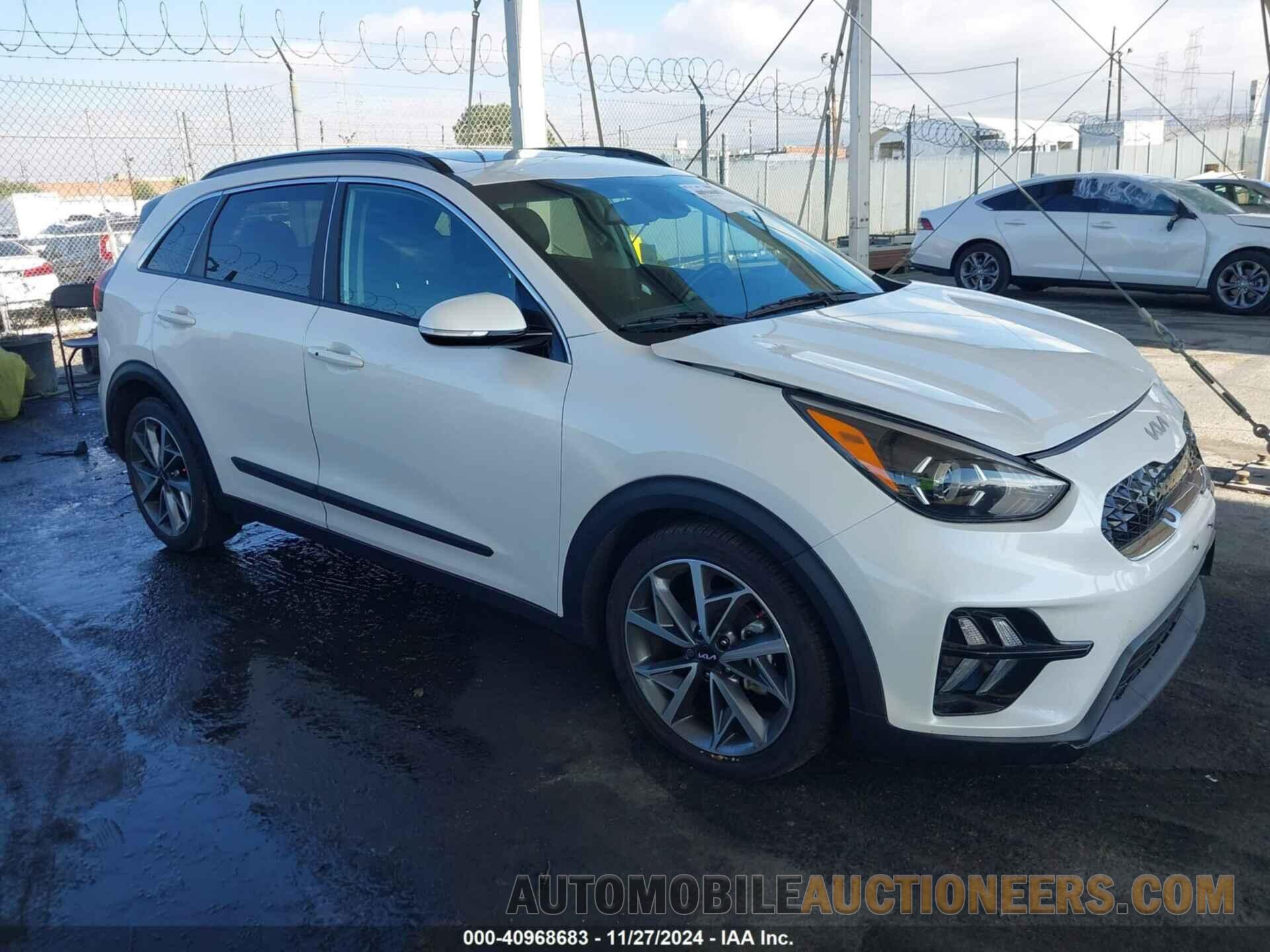 KNDCC3LC0N5495208 KIA NIRO 2022