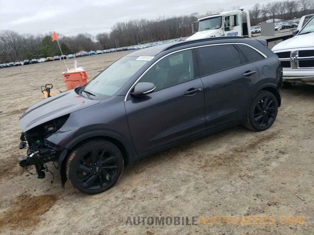 KNDCC3LC3J5141225 KIA NIRO 2018