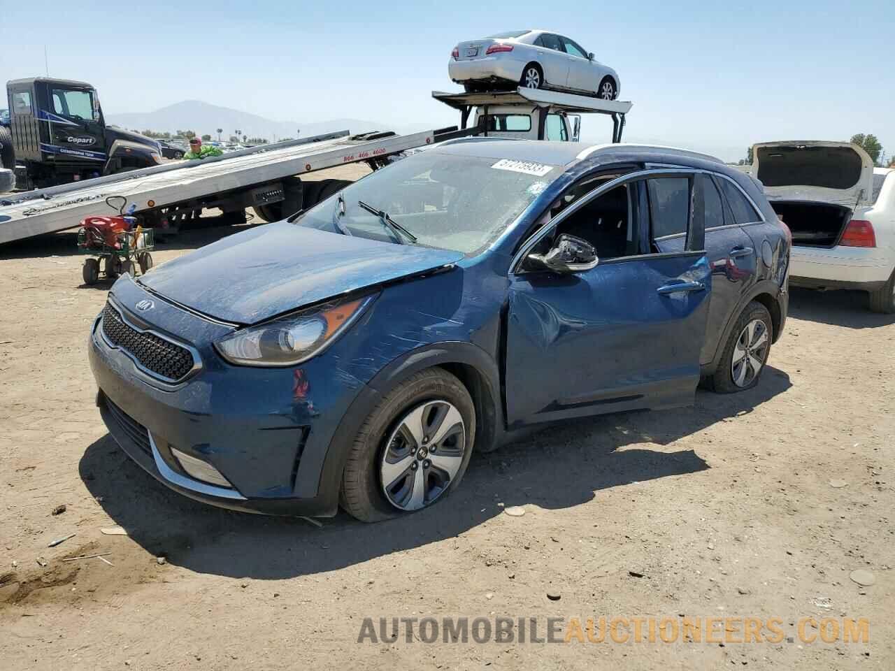 KNDCC3LC3J5143458 KIA NIRO 2018