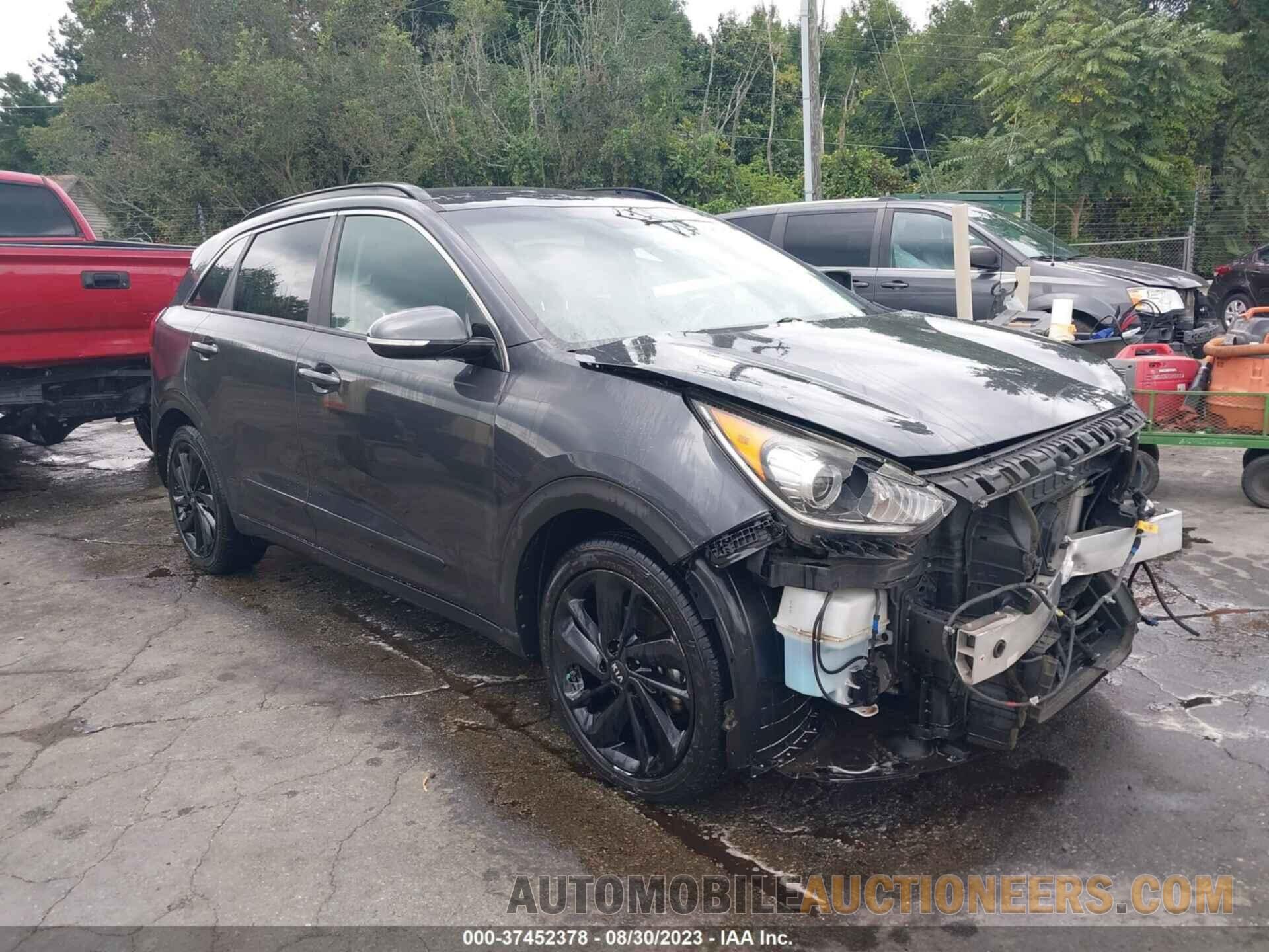 KNDCC3LC5J5148922 KIA NIRO 2018