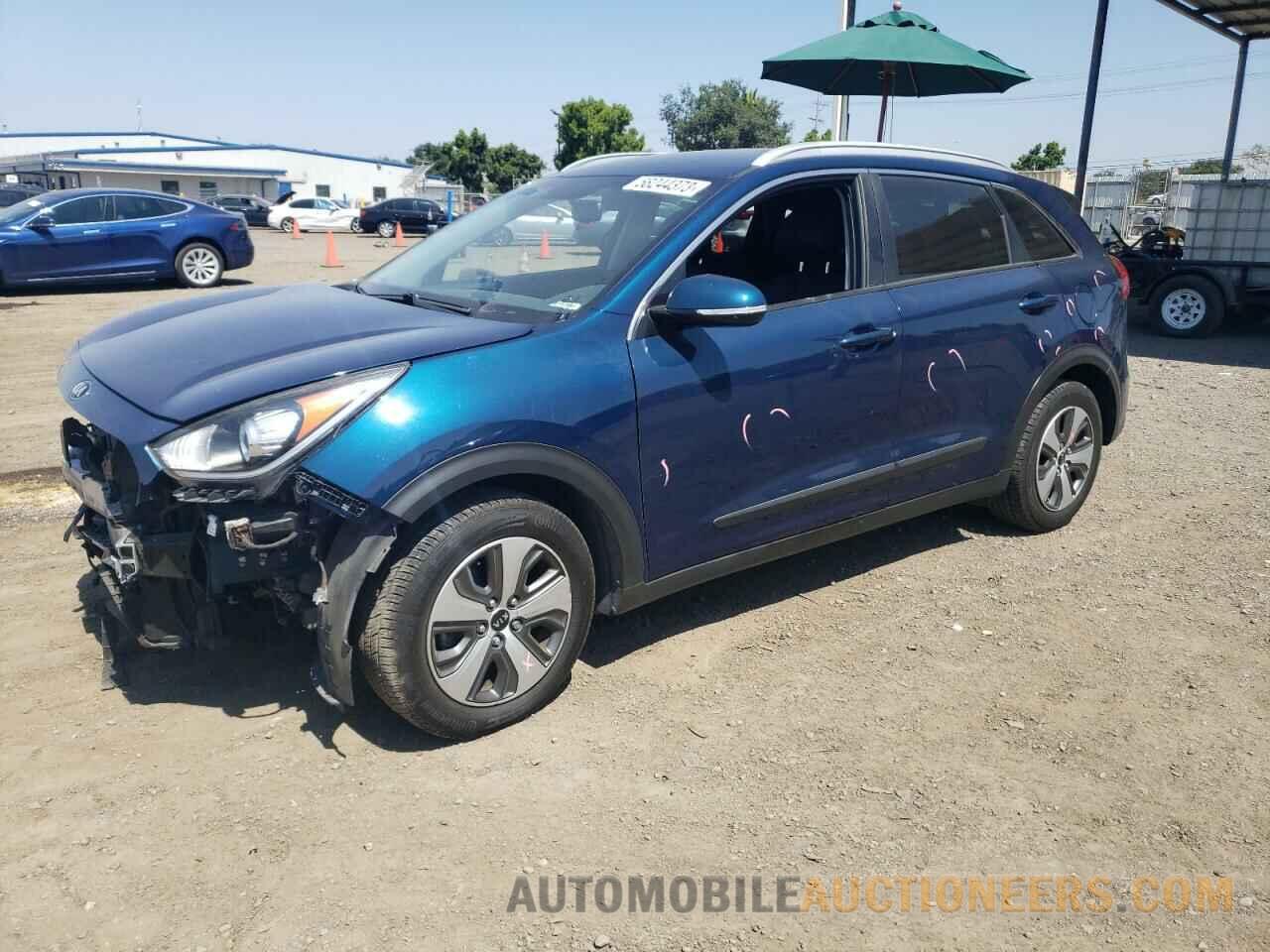 KNDCC3LC6J5127402 KIA NIRO 2018