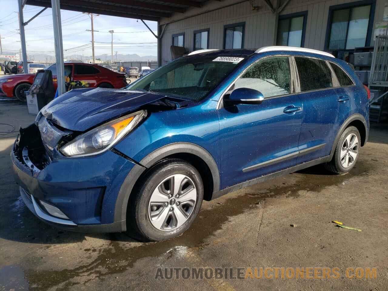 KNDCC3LC6J5174395 KIA NIRO 2018