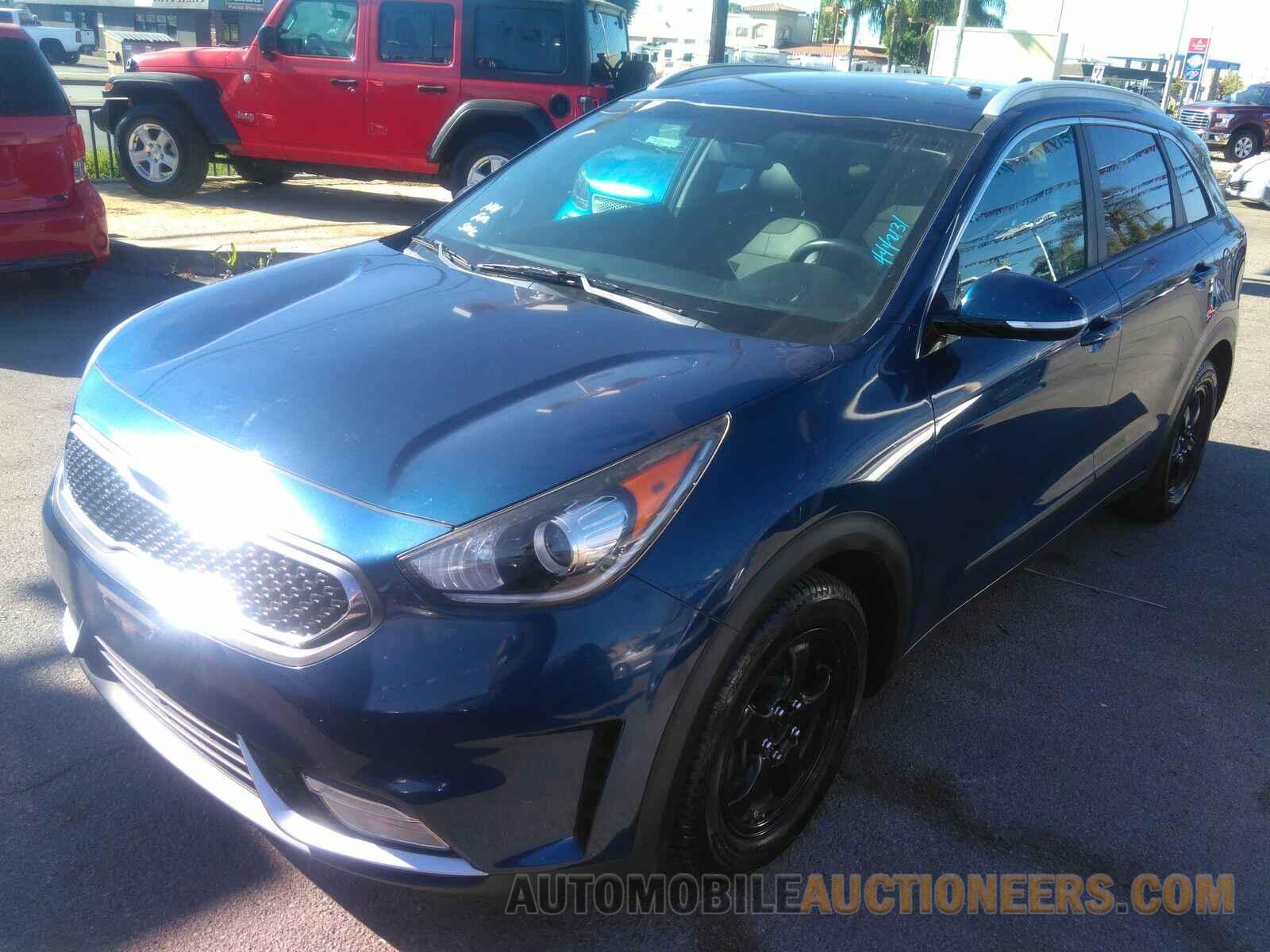 KNDCC3LC7H5048315 Kia Niro 2017