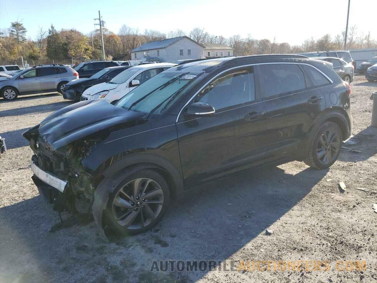 KNDCC3LC8H5053670 KIA NIRO 2017