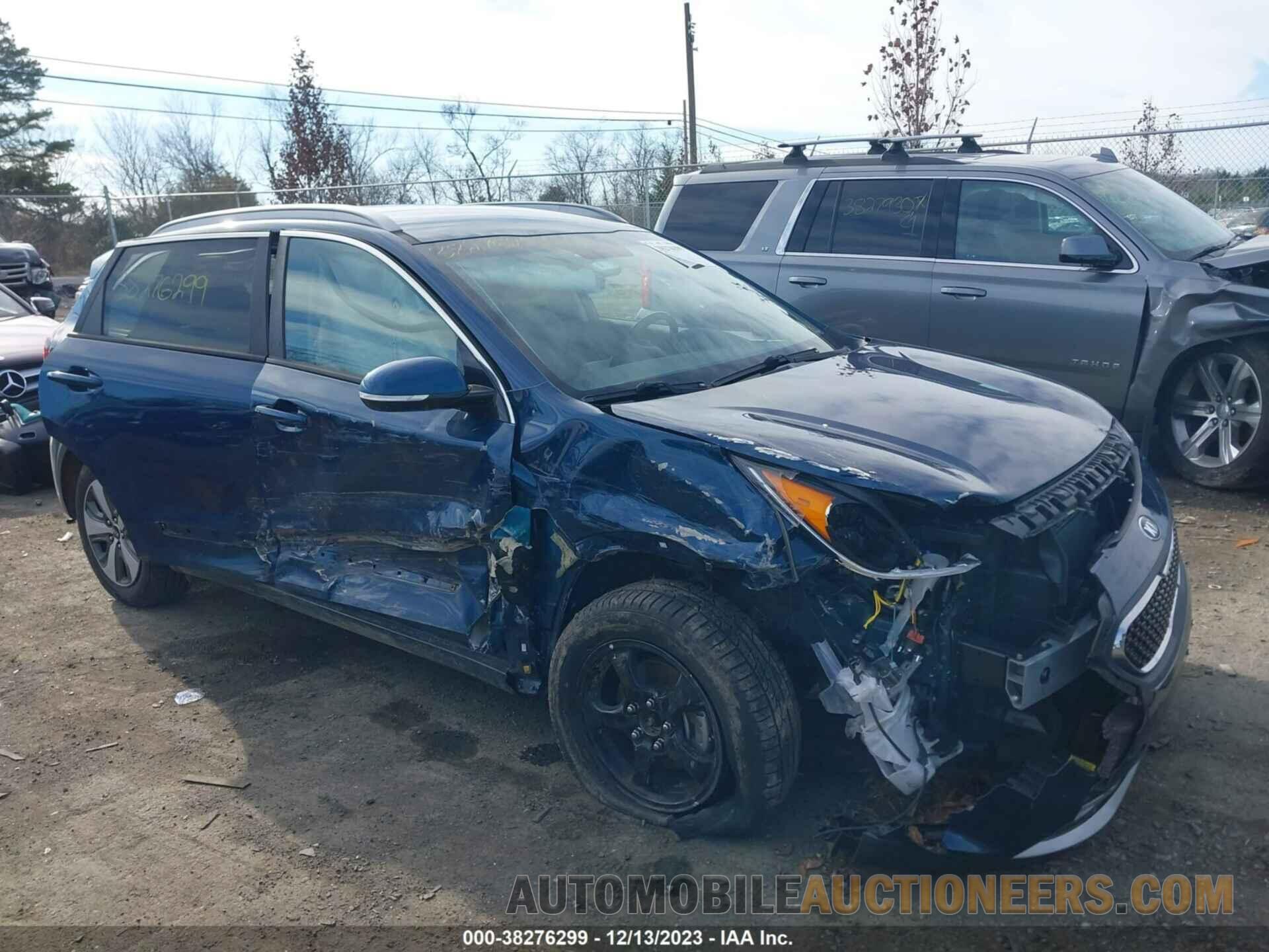 KNDCC3LC8J5111458 KIA NIRO 2018