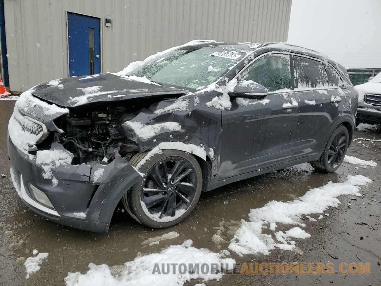 KNDCC3LC8J5152818 KIA NIRO 2018