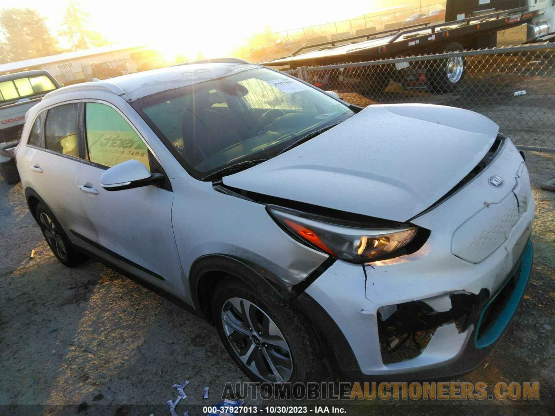 KNDCC3LGXL5040964 KIA NIRO EV 2020