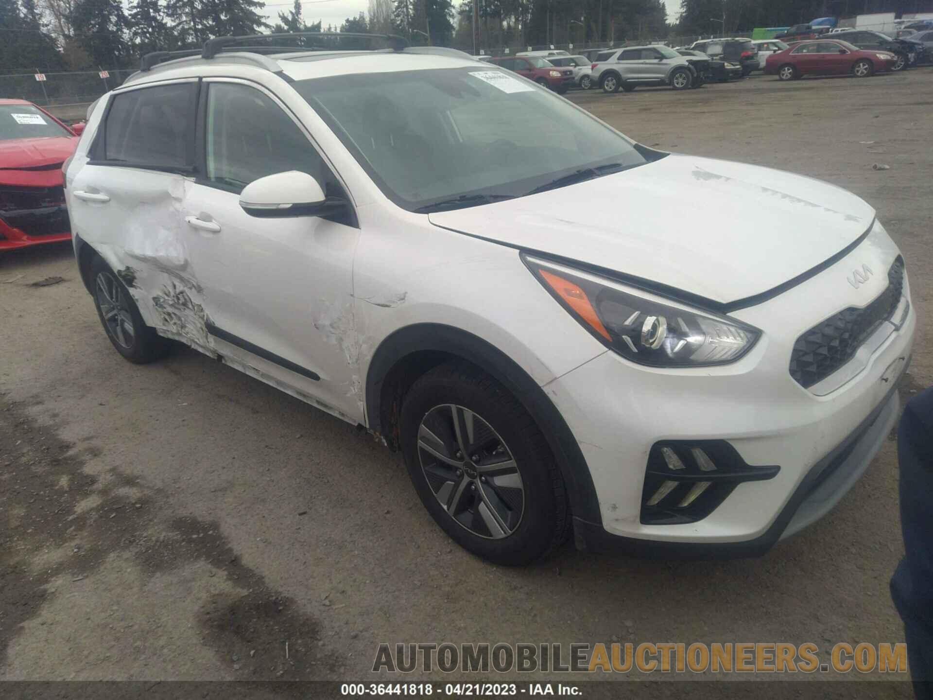 KNDCE3LC1N5527738 KIA NIRO 2022