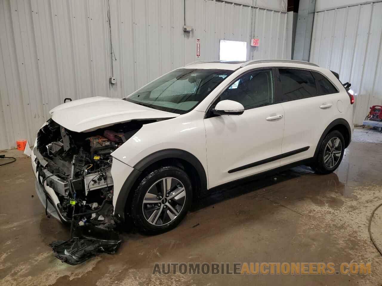 KNDCE3LC3N5521973 KIA NIRO 2022