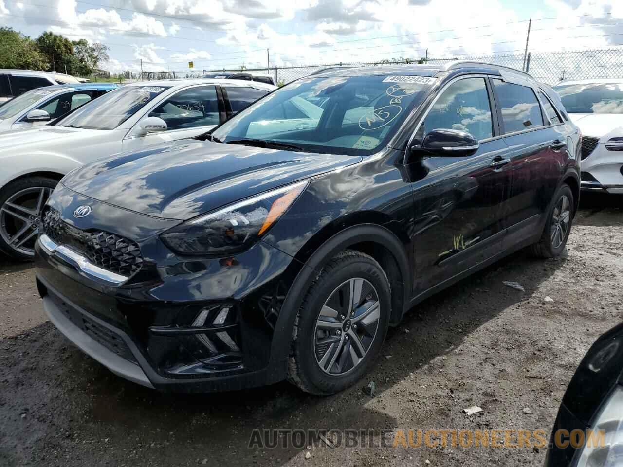 KNDCE3LC5M5463007 KIA NIRO 2021