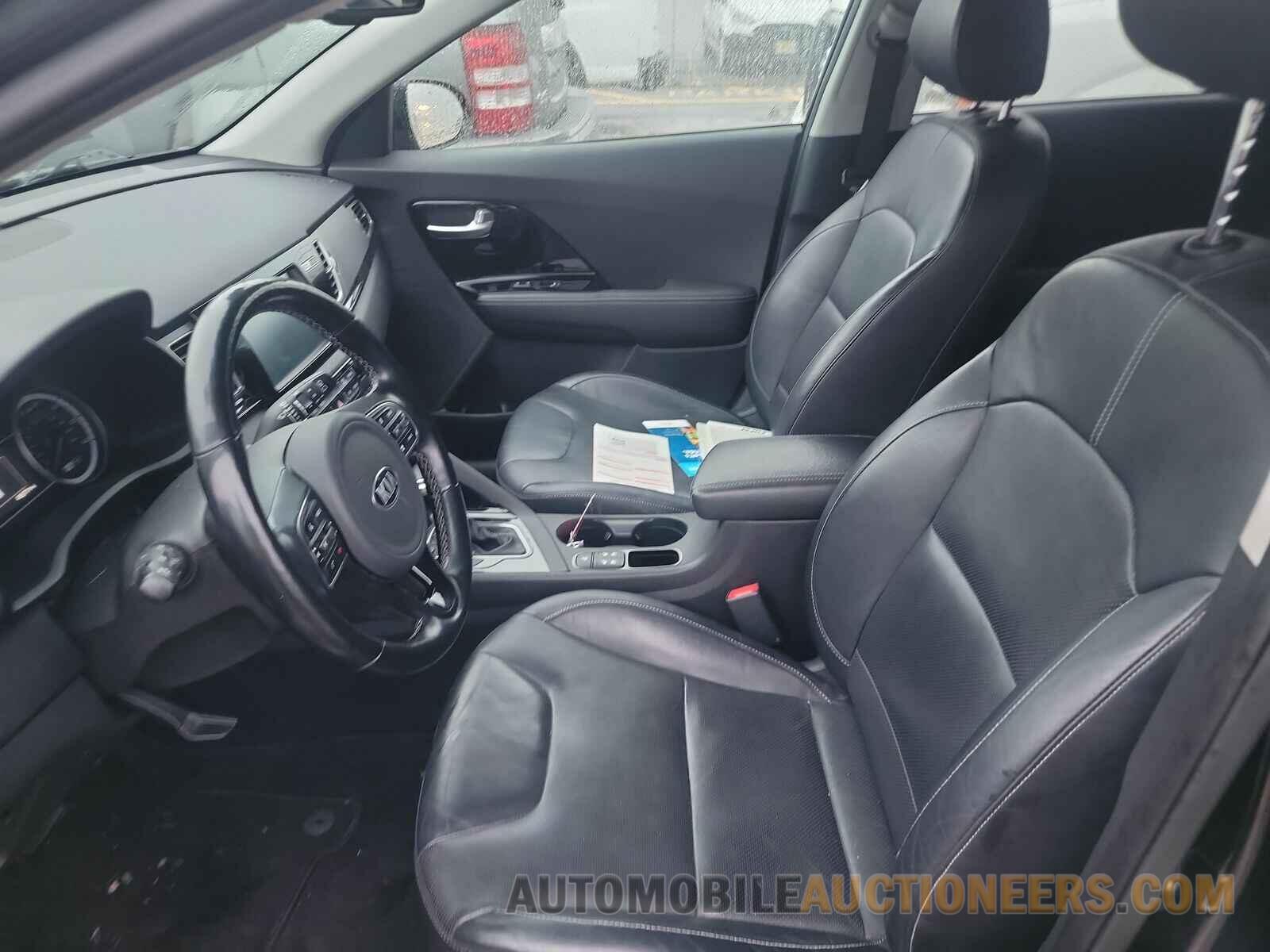 KNDCE3LC6J5118449 Kia Niro 2018