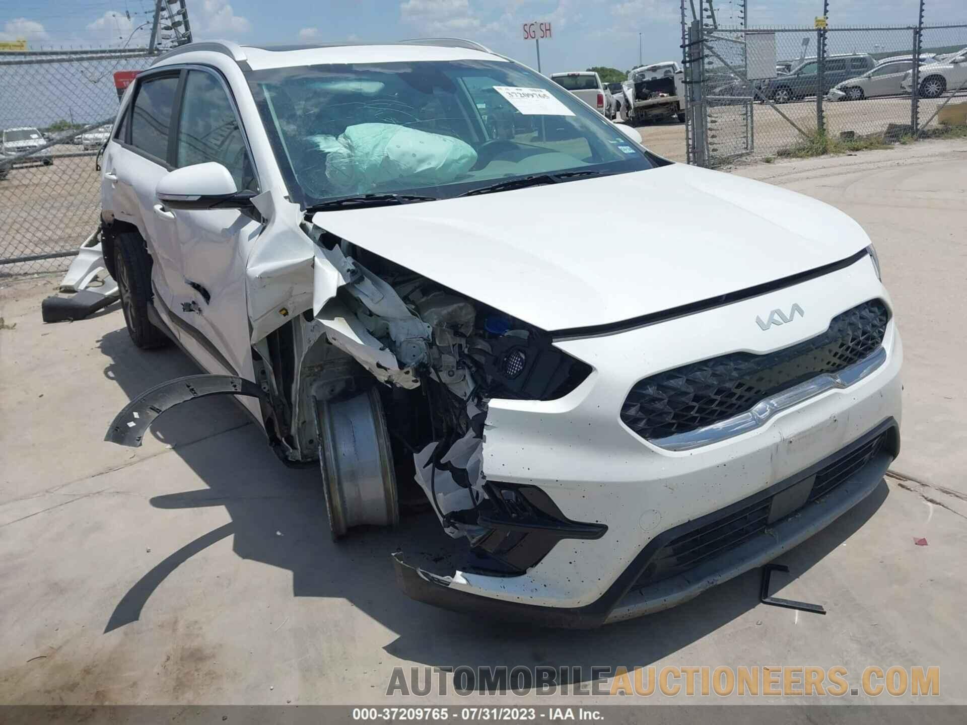 KNDCE3LC7N5547279 KIA NIRO 2022