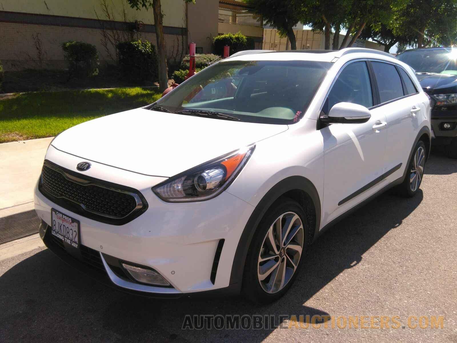 KNDCE3LC8K5262800 Kia Niro 2019