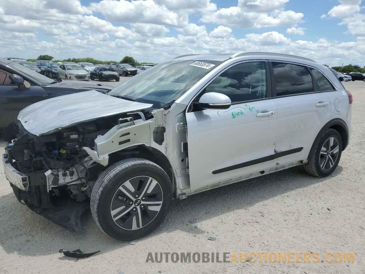 KNDCE3LCXL5422614 KIA NIRO 2020