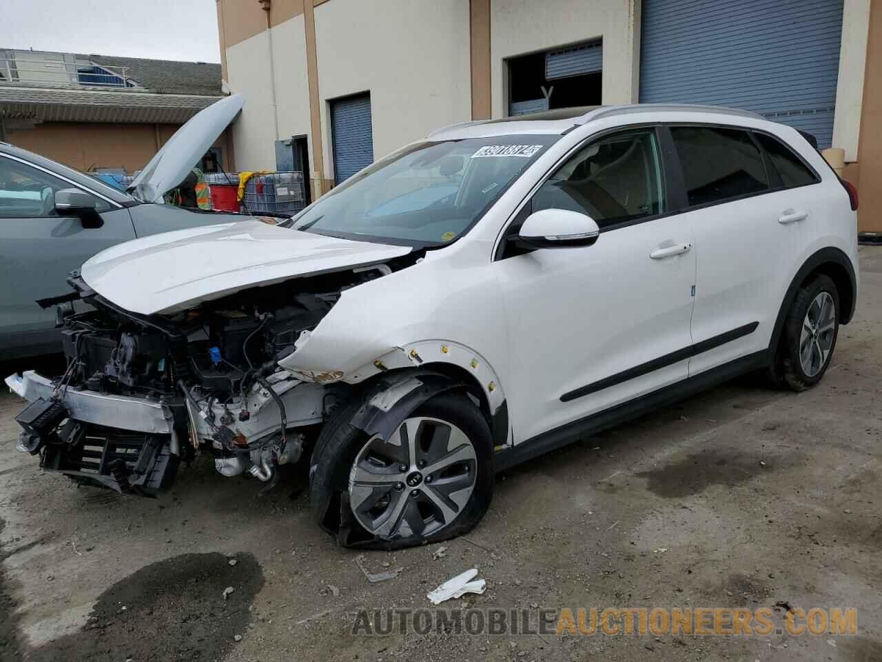 KNDCE3LG2L5081048 KIA NIRO 2020