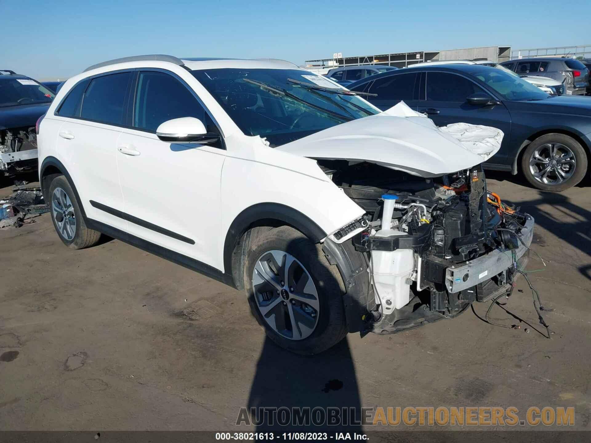 KNDCE3LG5N5134876 KIA NIRO EV 2022