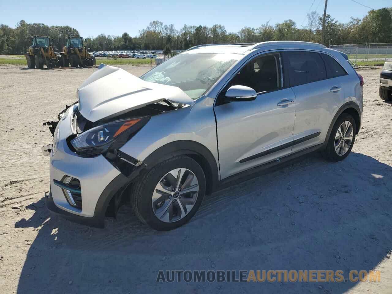 KNDCE3LG7L5055075 KIA NIRO 2020