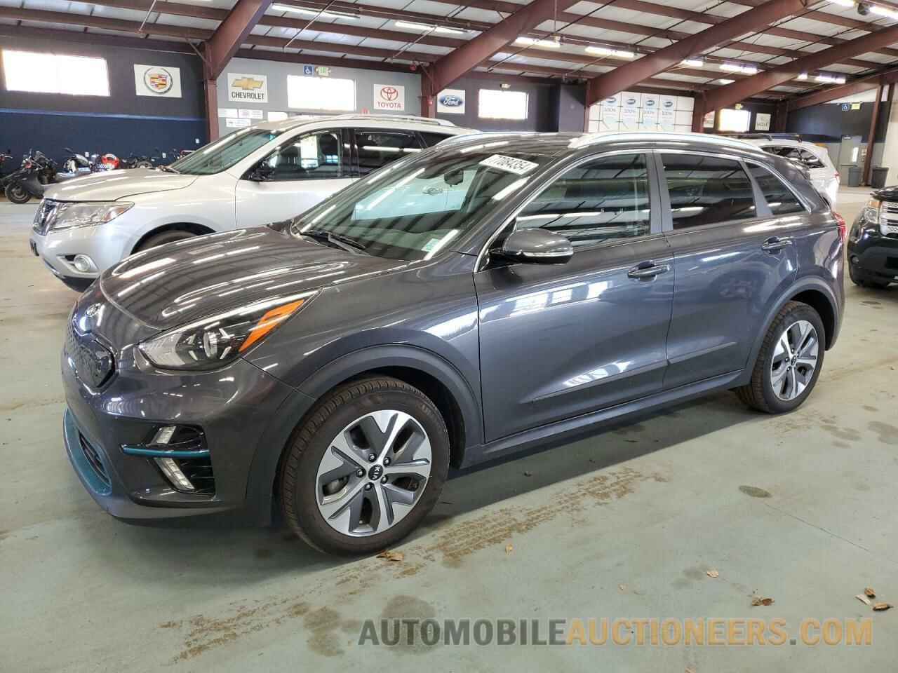 KNDCE3LG8L5032467 KIA NIRO 2020