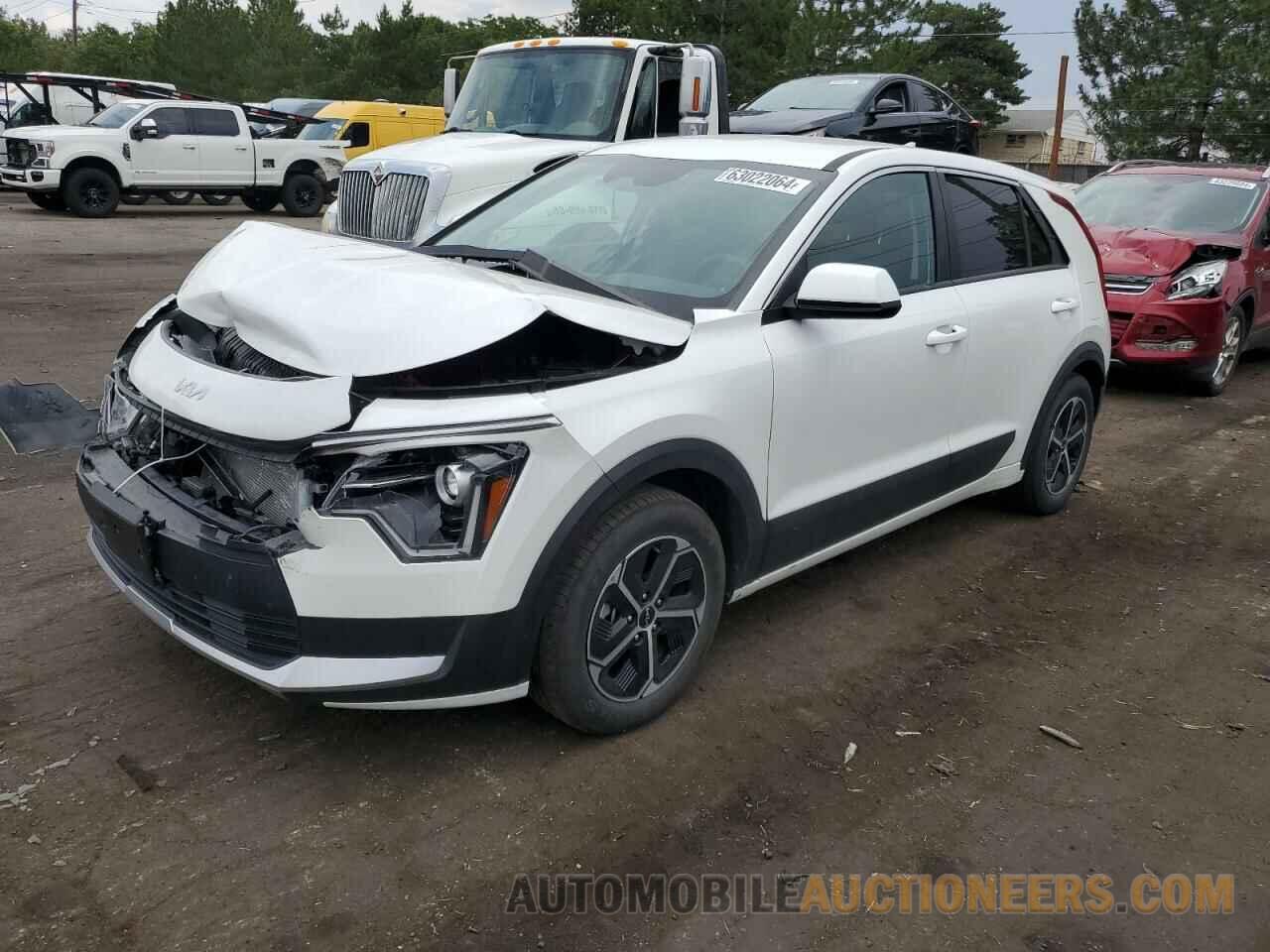 KNDCP3LE3P5088458 KIA NIRO 2023