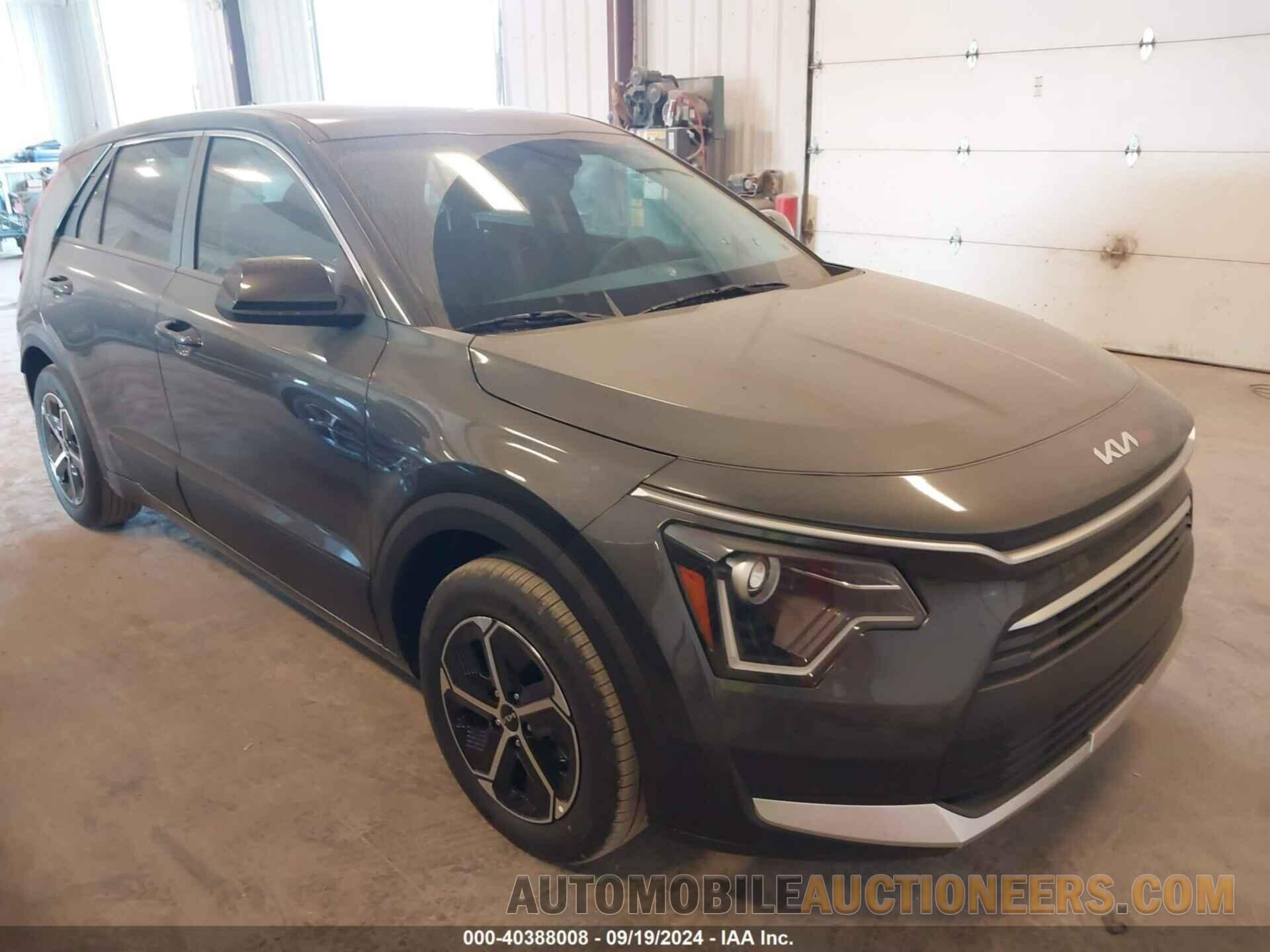 KNDCP3LE6R5196379 KIA NIRO 2024