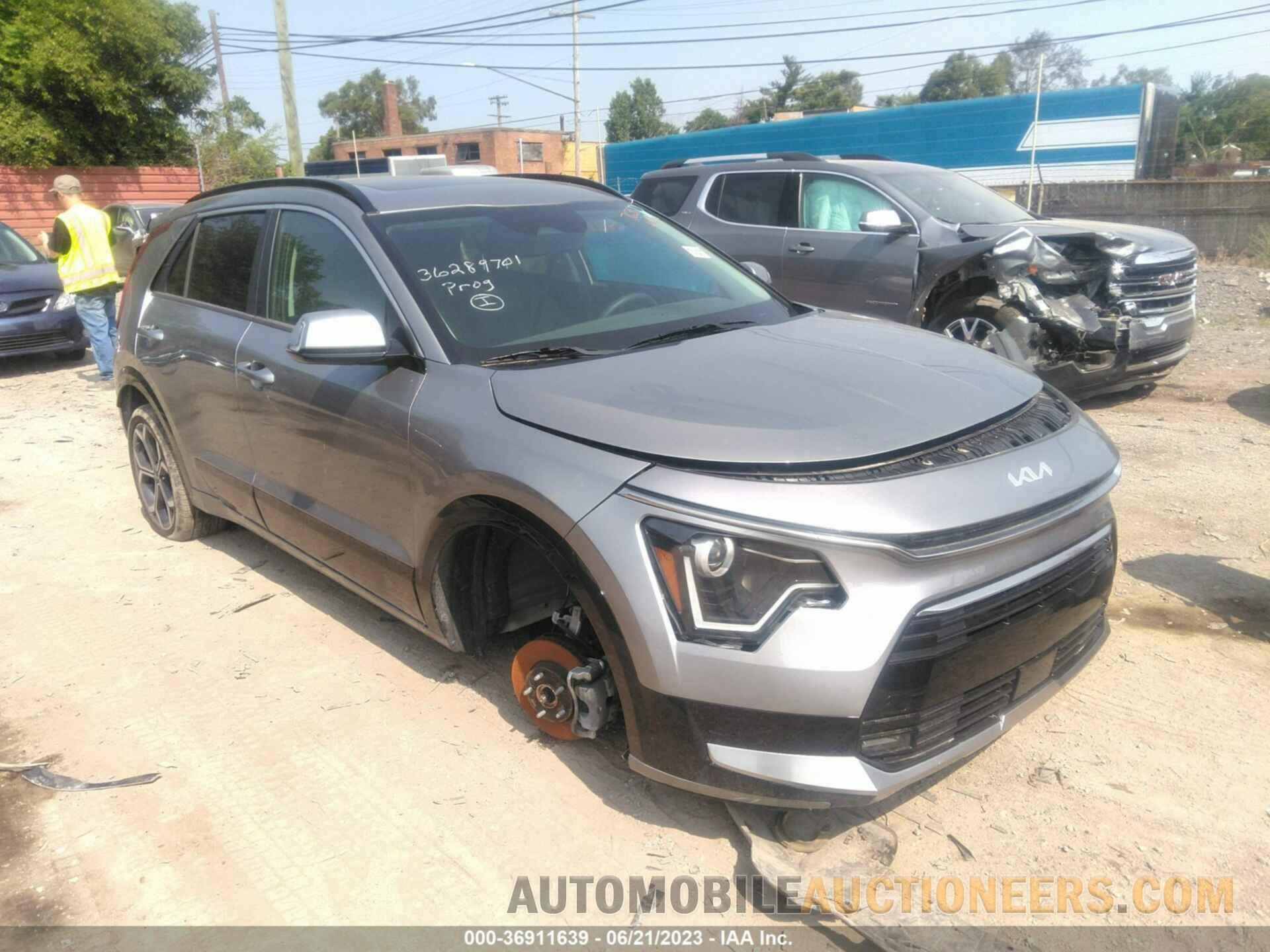 KNDCR3LE0P5037638 KIA NIRO 2023